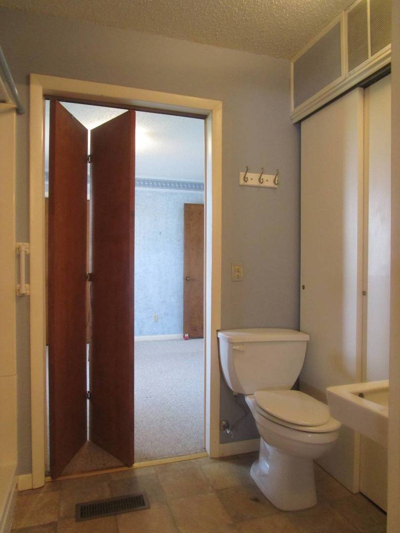 306 College Boulevard Property Photo 19