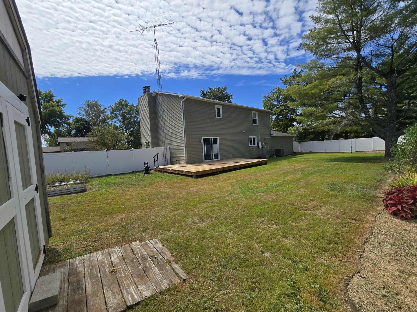 108 Mockingbird Lane Property Photo 10