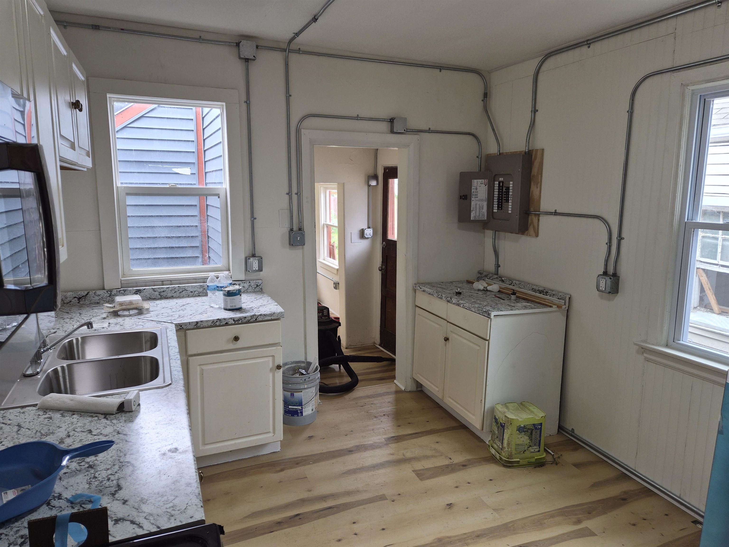 722 Payson Avenue Property Photo 10