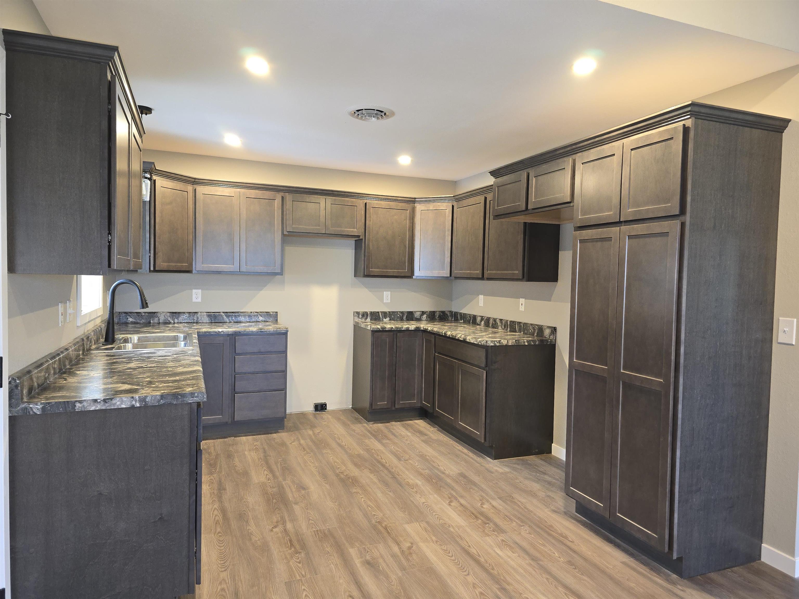 1005 Augusta Road Property Photo 4