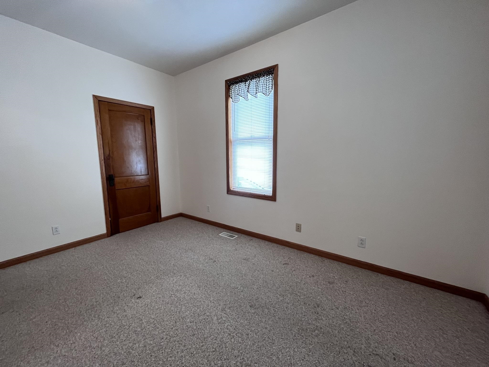 2231 Ohio Street Property Photo 14