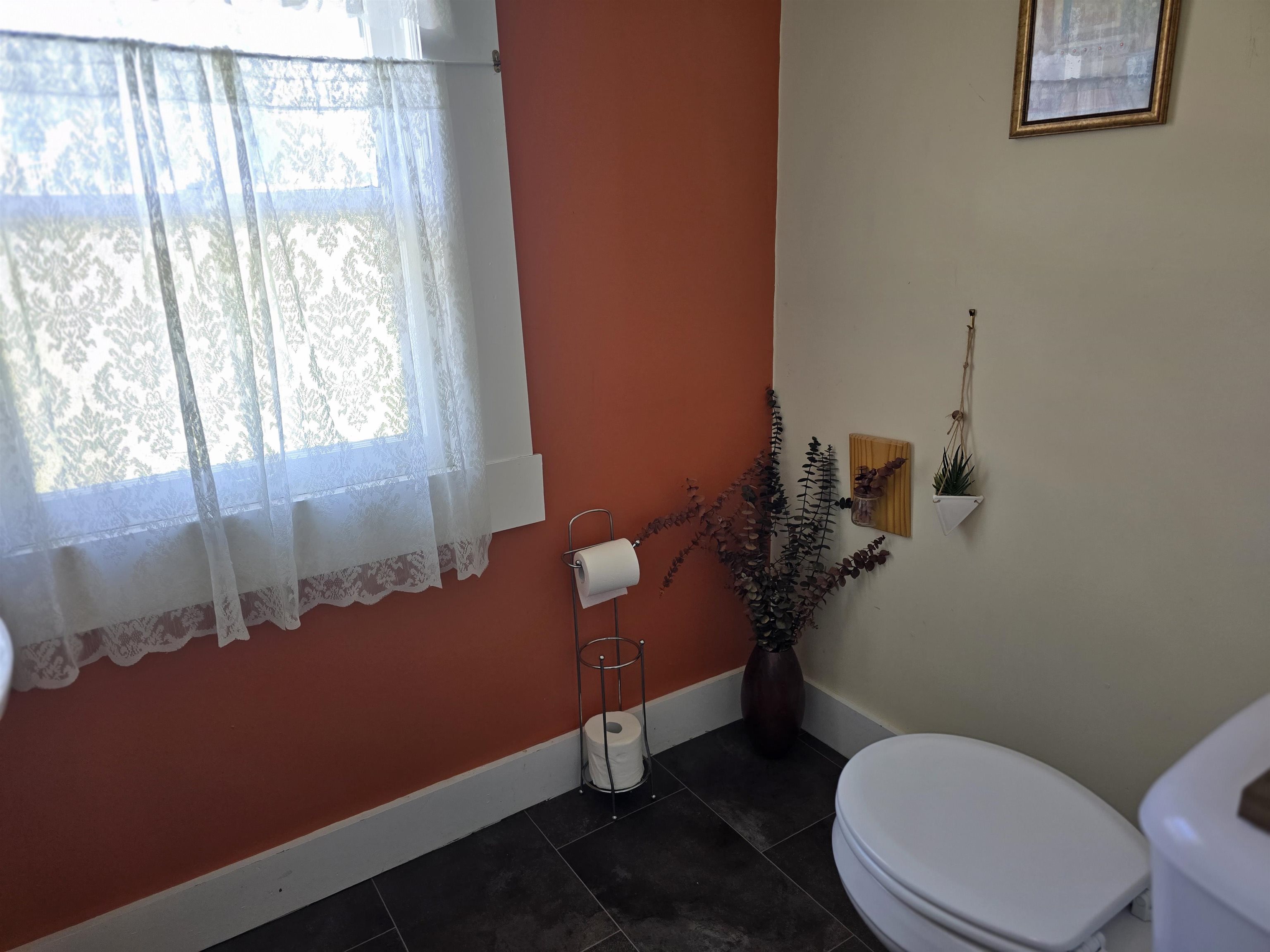 729 Locust Street Property Photo 6