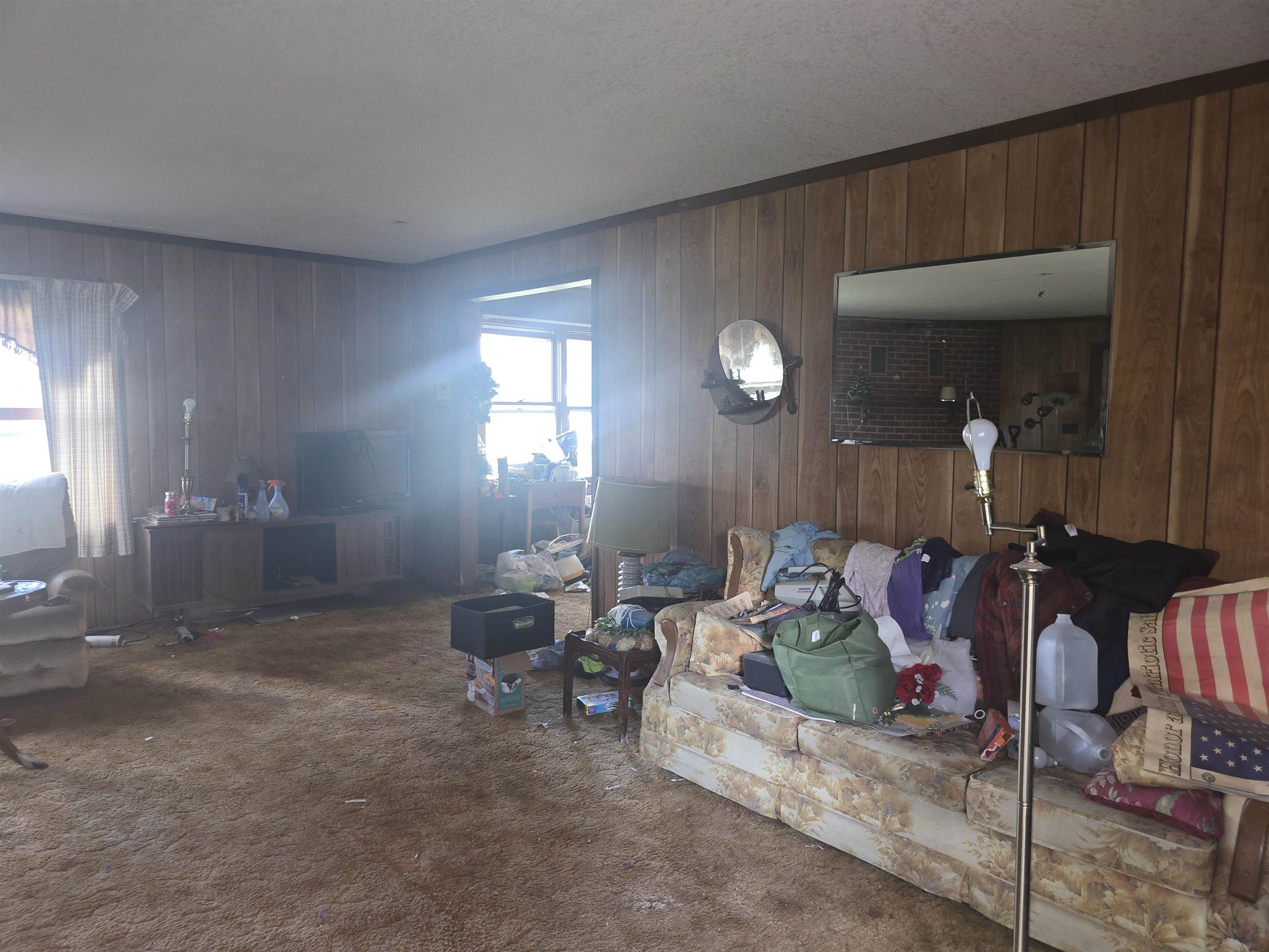 1661 Riverside Drive Property Photo 2