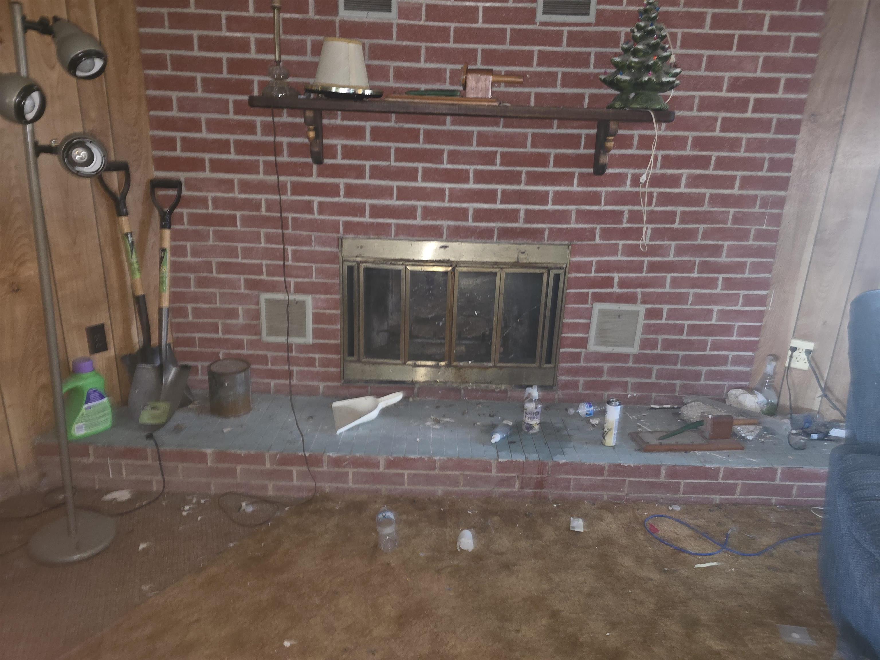 1661 Riverside Drive Property Photo 4