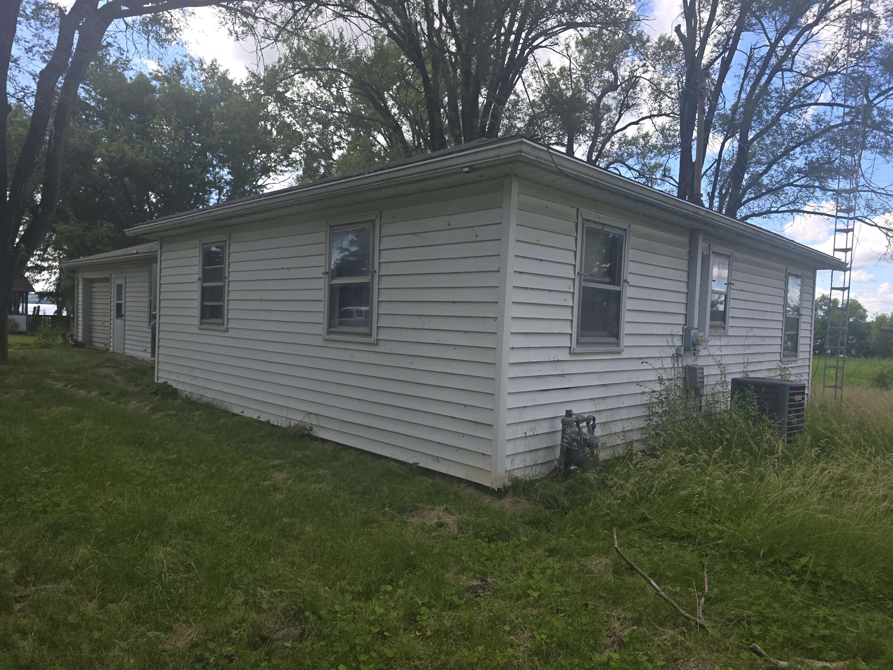 1661 Riverside Drive Property Photo 10