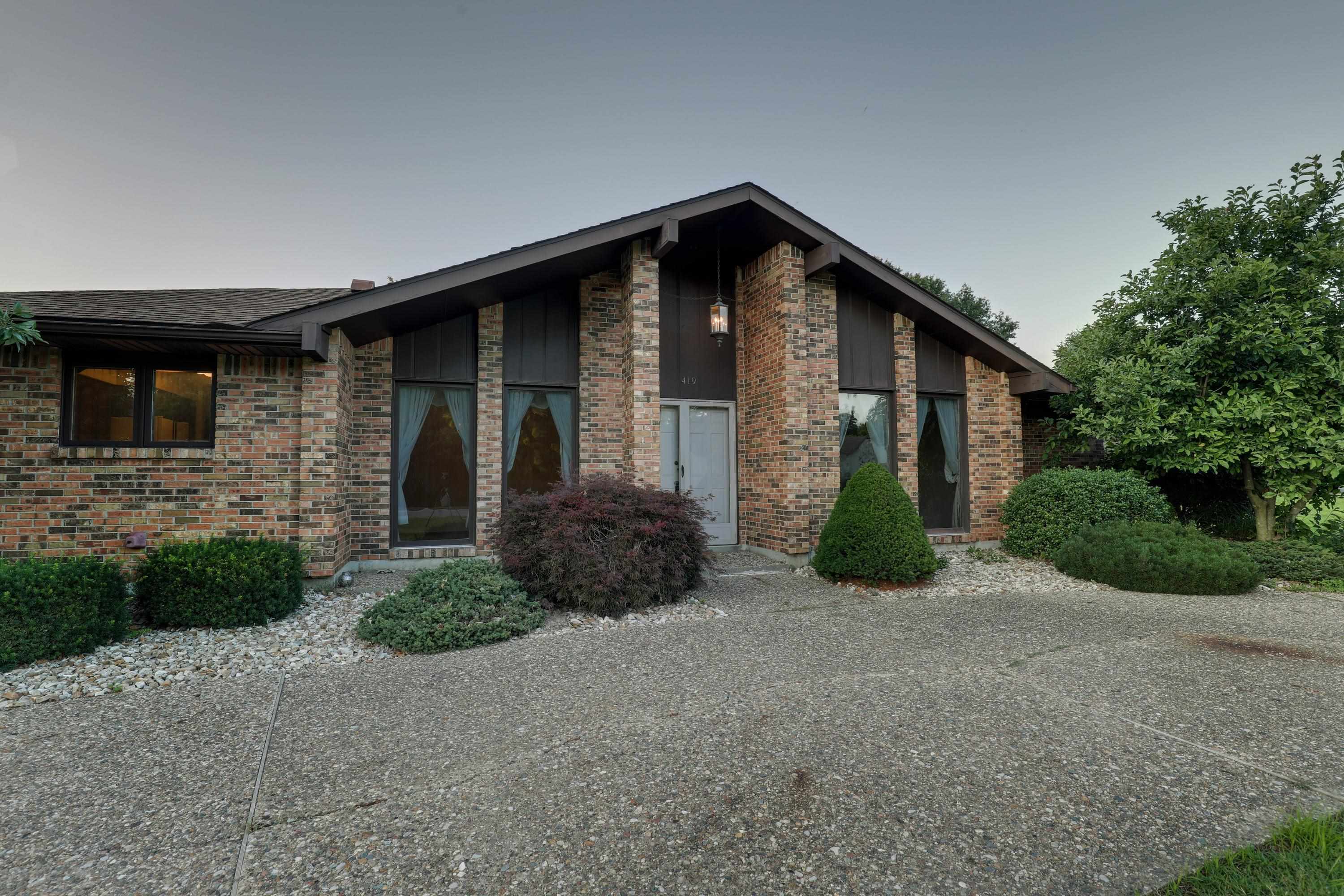 419 Spring Lake Drive Drive Property Photo 1