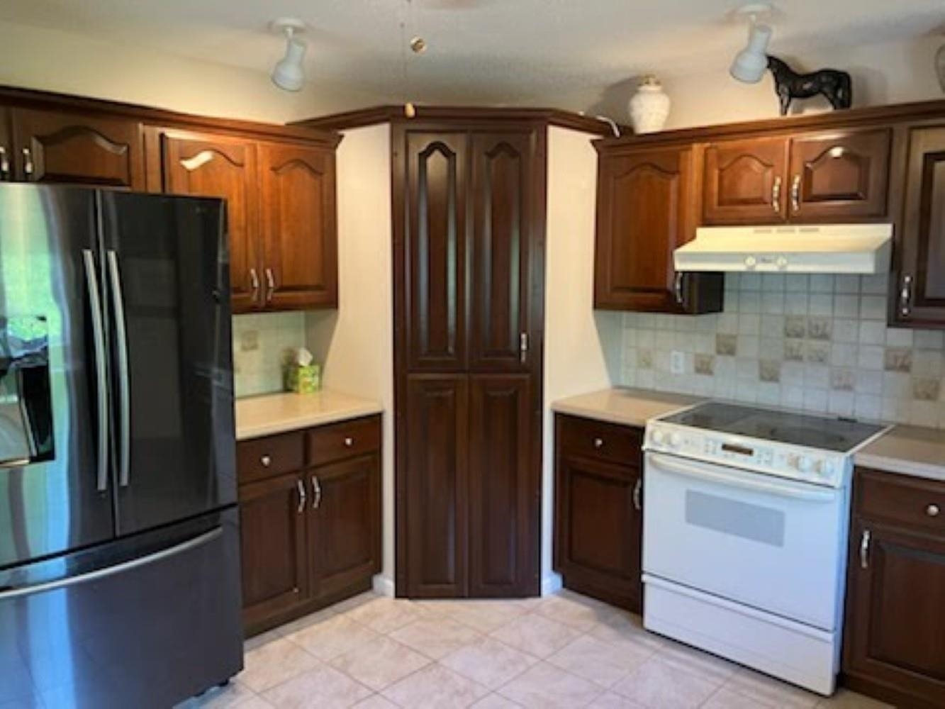 4932 Lake View Drive Property Photo 10
