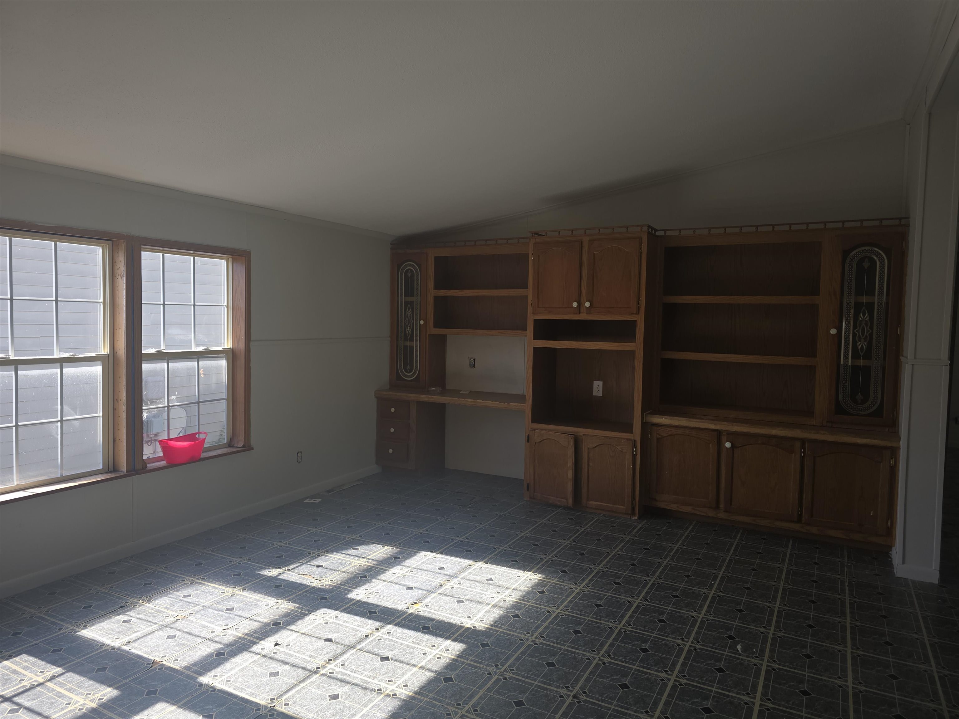 206 W 1st Avenue Property Photo 2