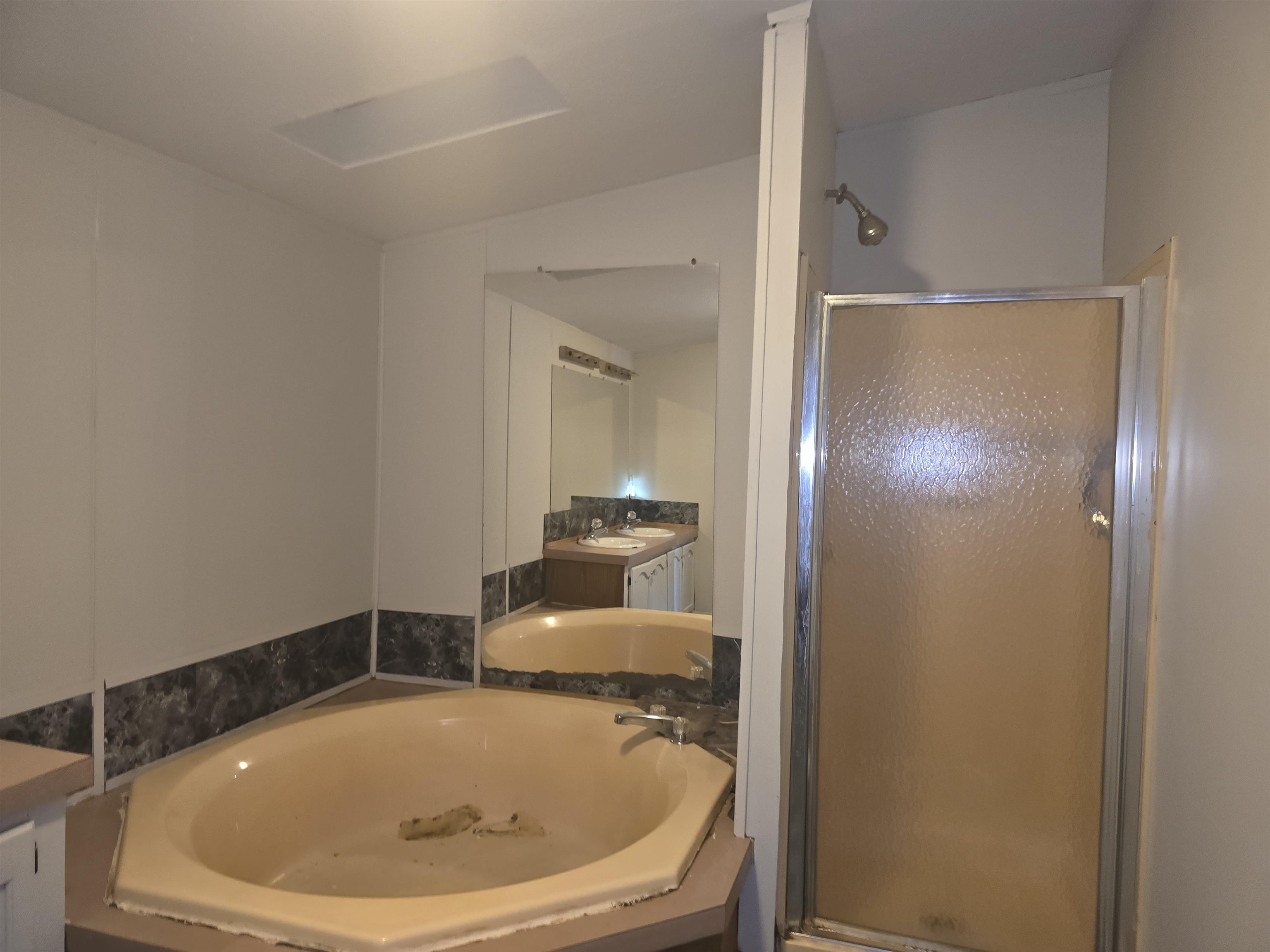 206 W 1st Avenue Property Photo 8