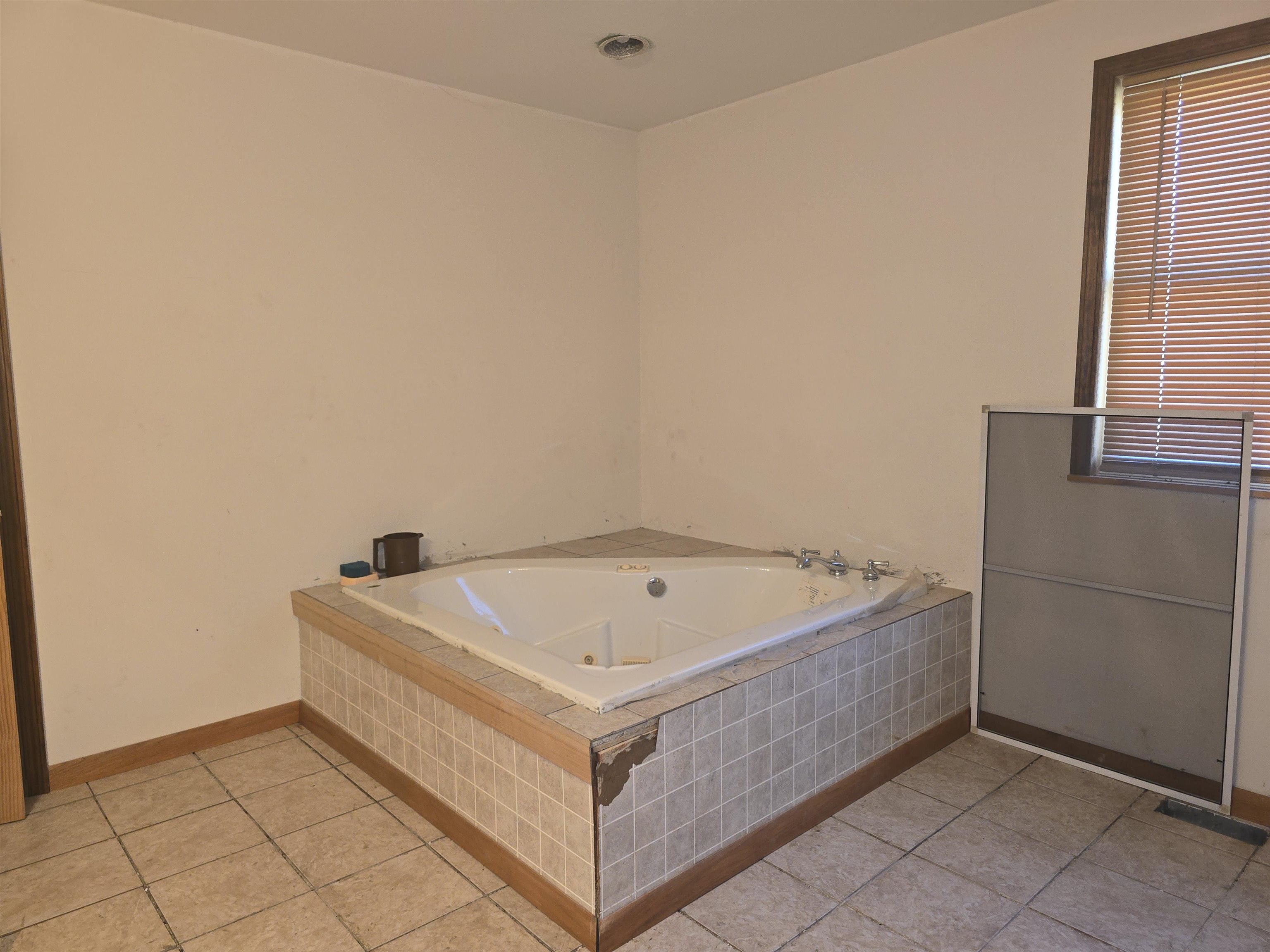 105 S Cedar Street Property Photo 15