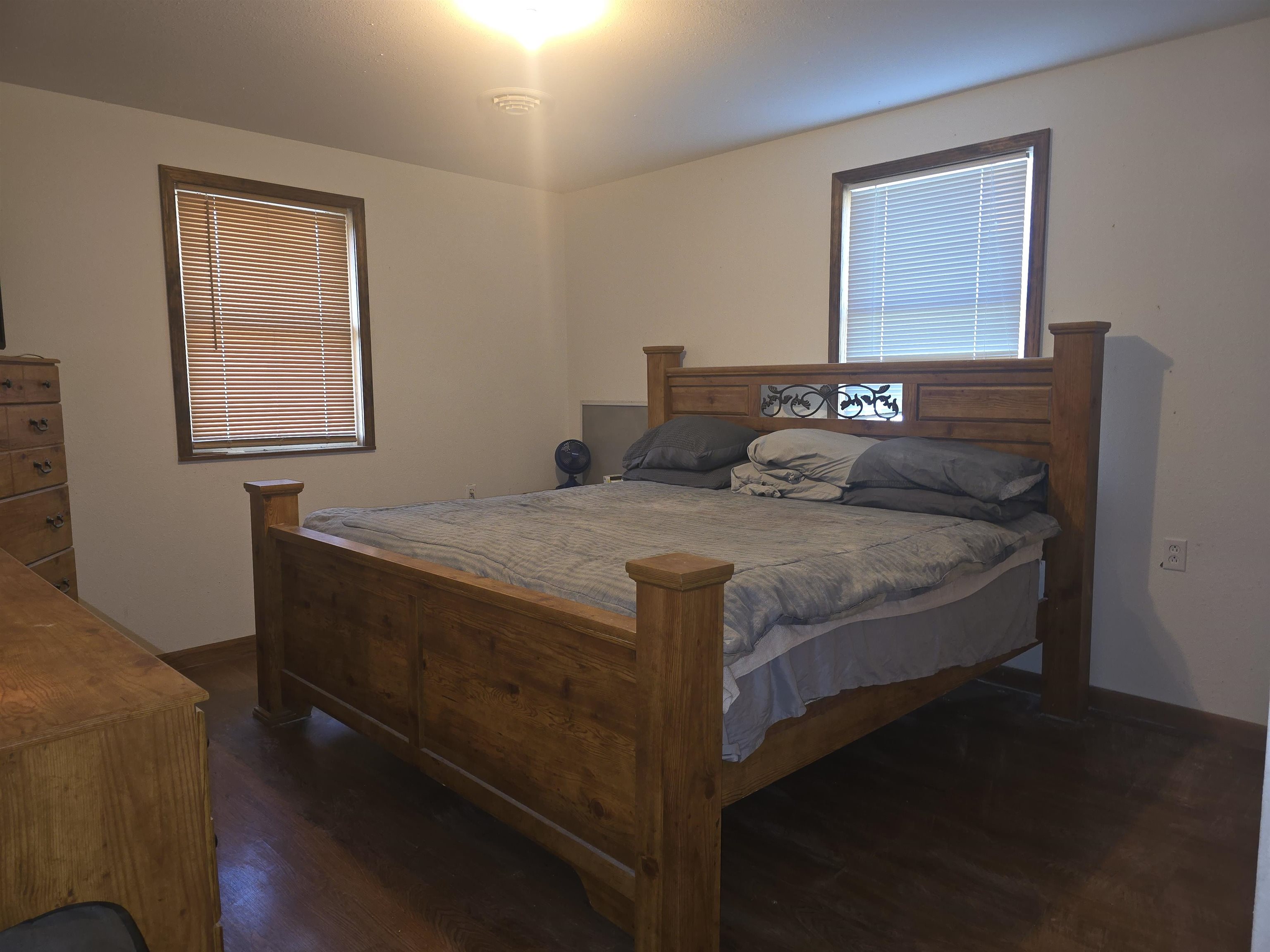 105 S Cedar Street Property Photo 16