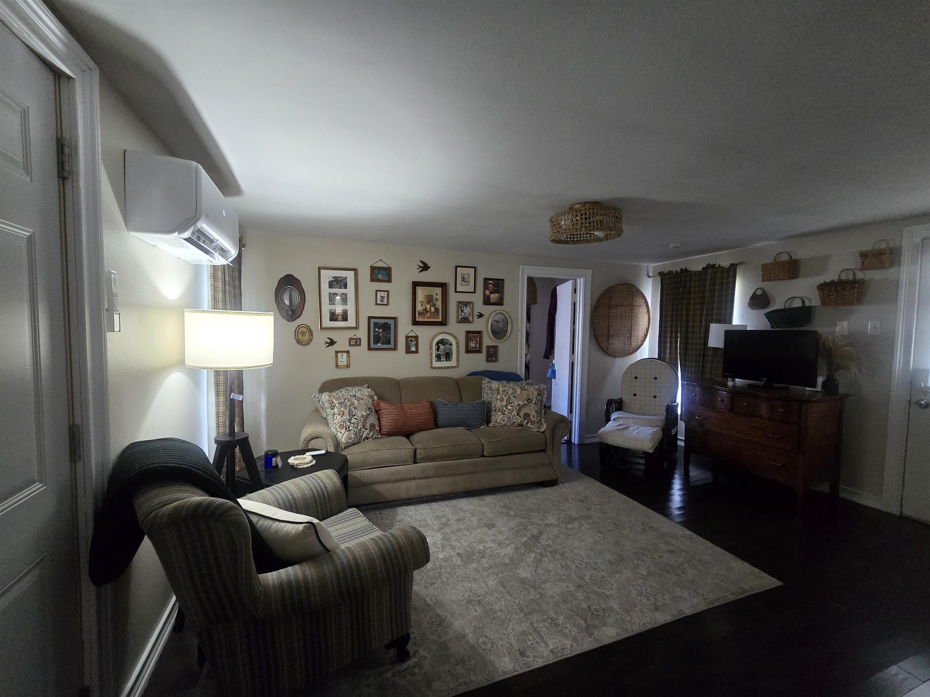 535 W Mcdonough Street Property Photo 3