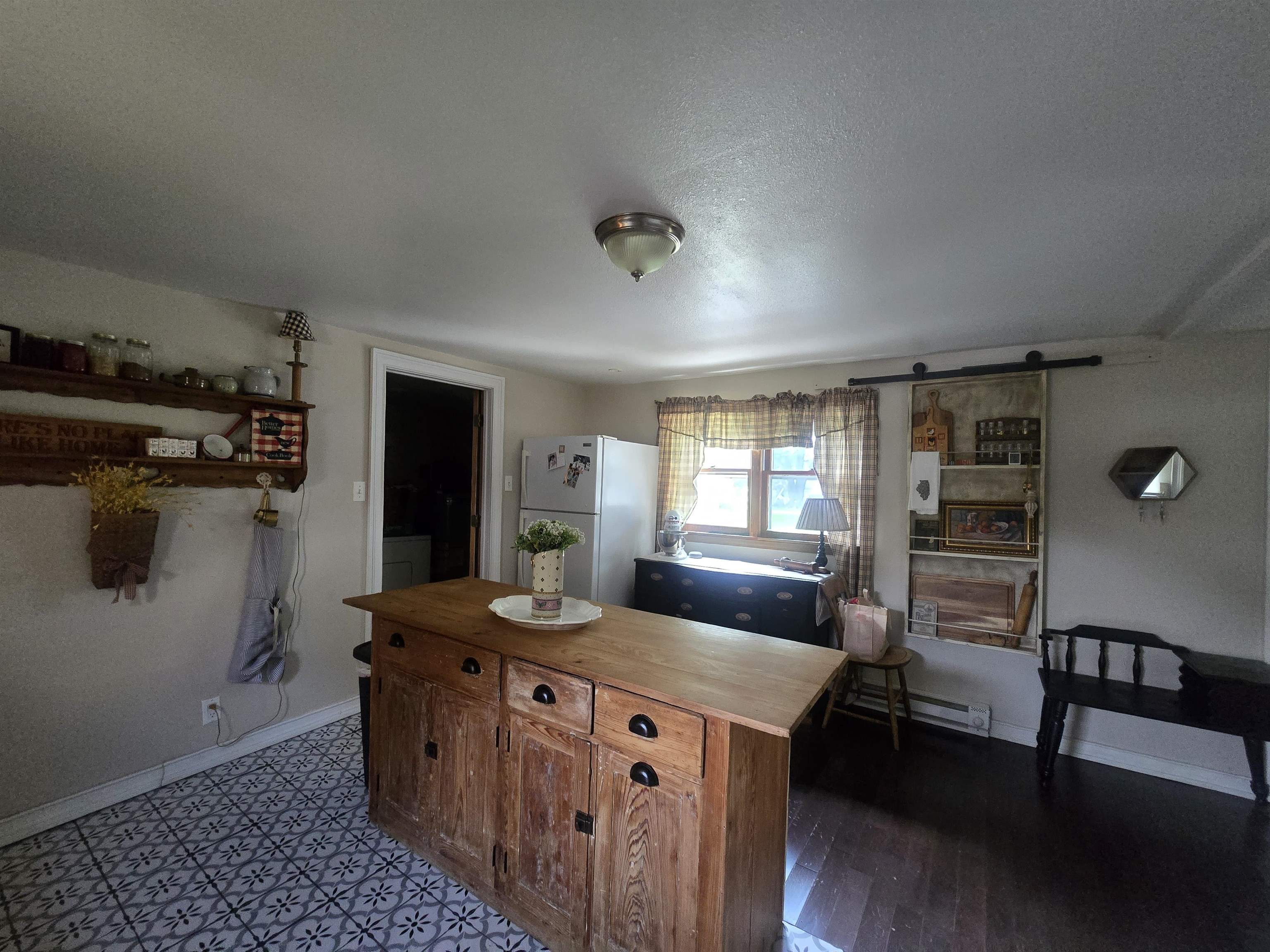 535 W Mcdonough Street Property Photo 7