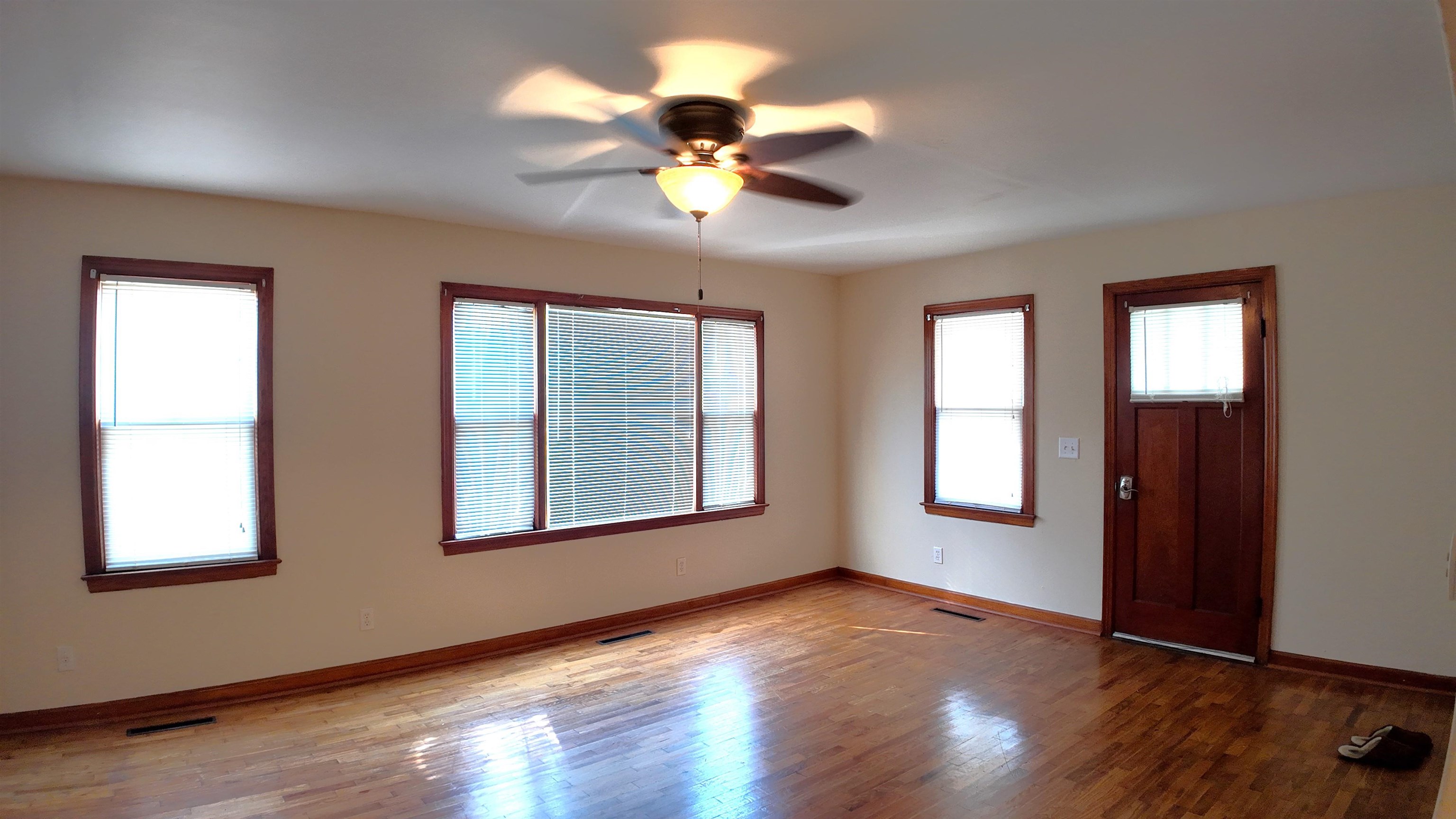 420 N Mississippi Street Property Photo 4