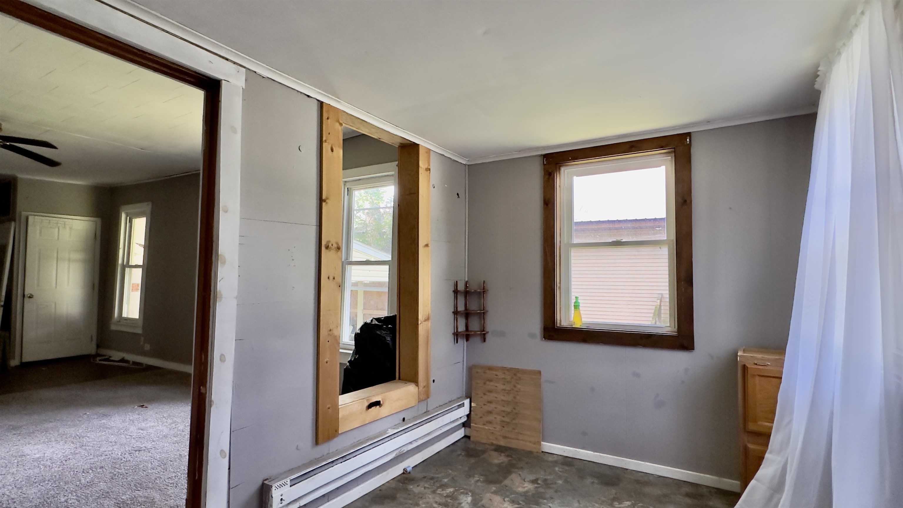 604 E Washington Street Property Photo 11