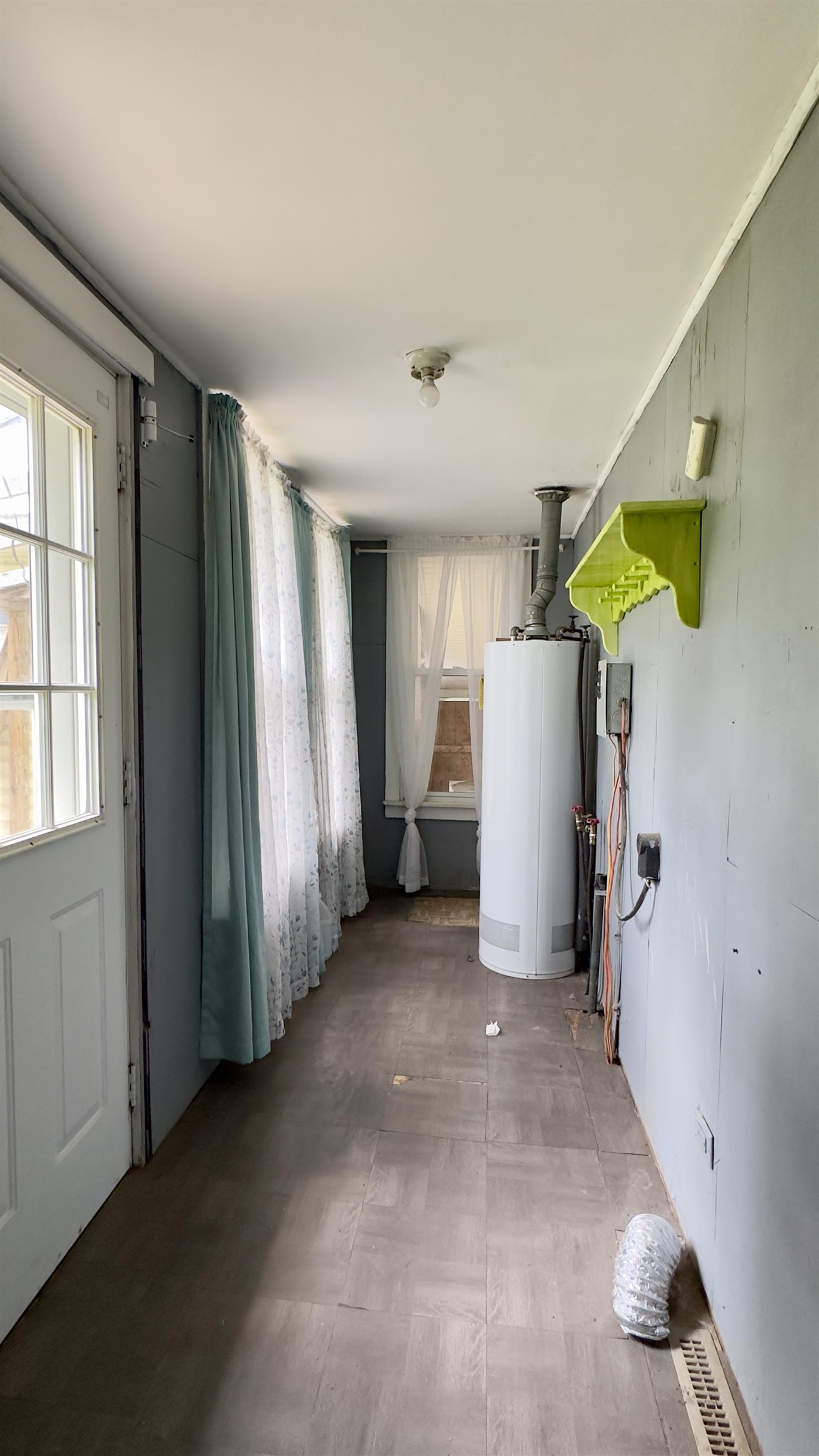 604 E Washington Street Property Photo 15
