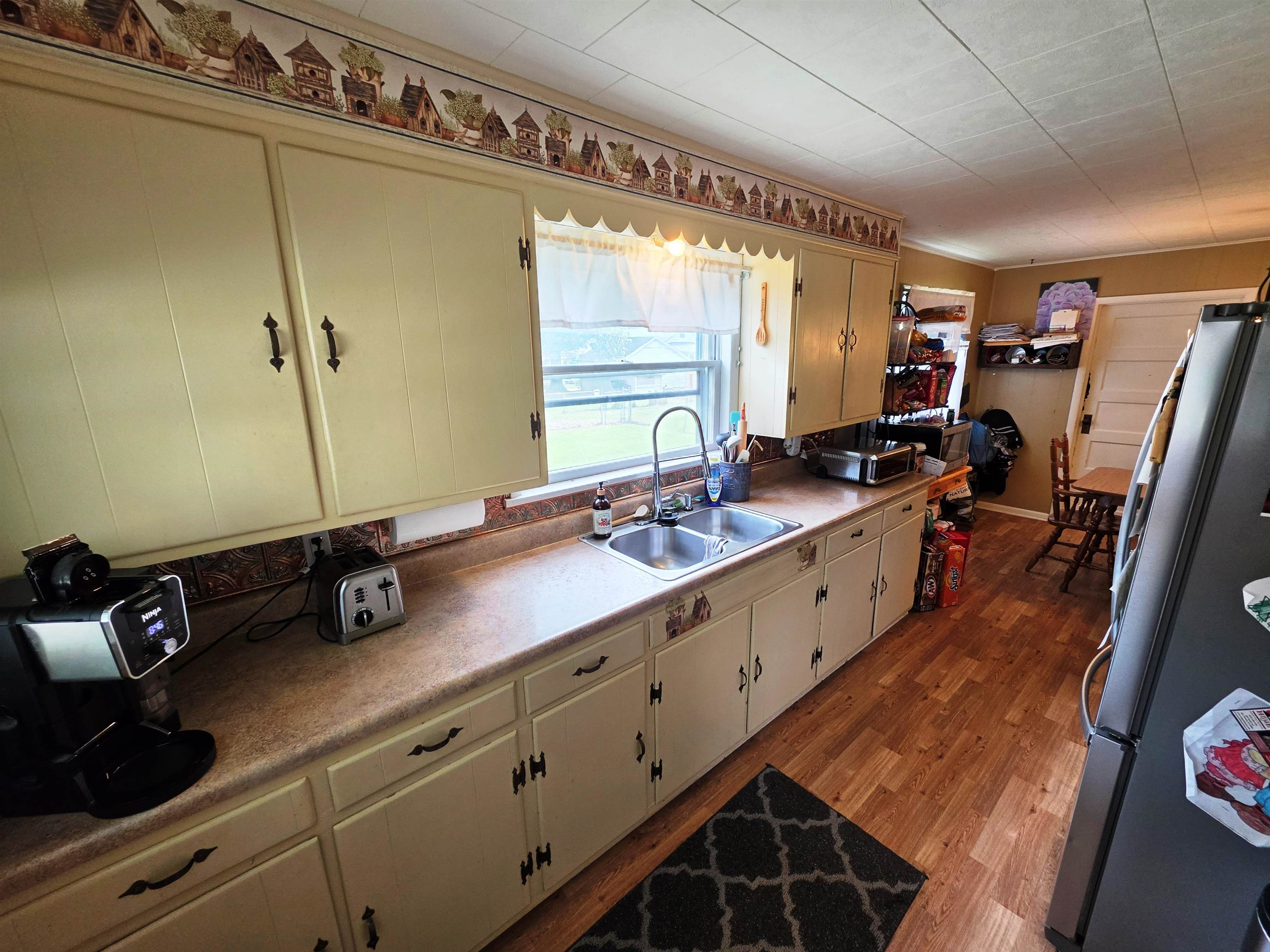 227 E Bennett Street Property Photo 7