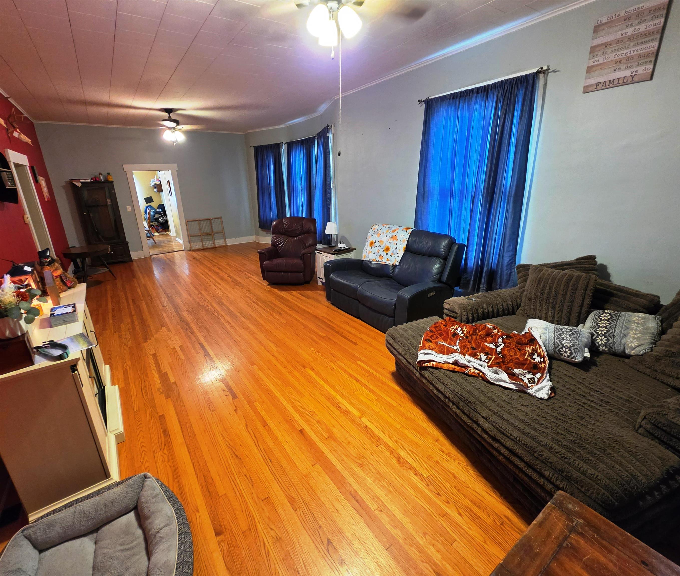 227 E Bennett Street Property Photo 14