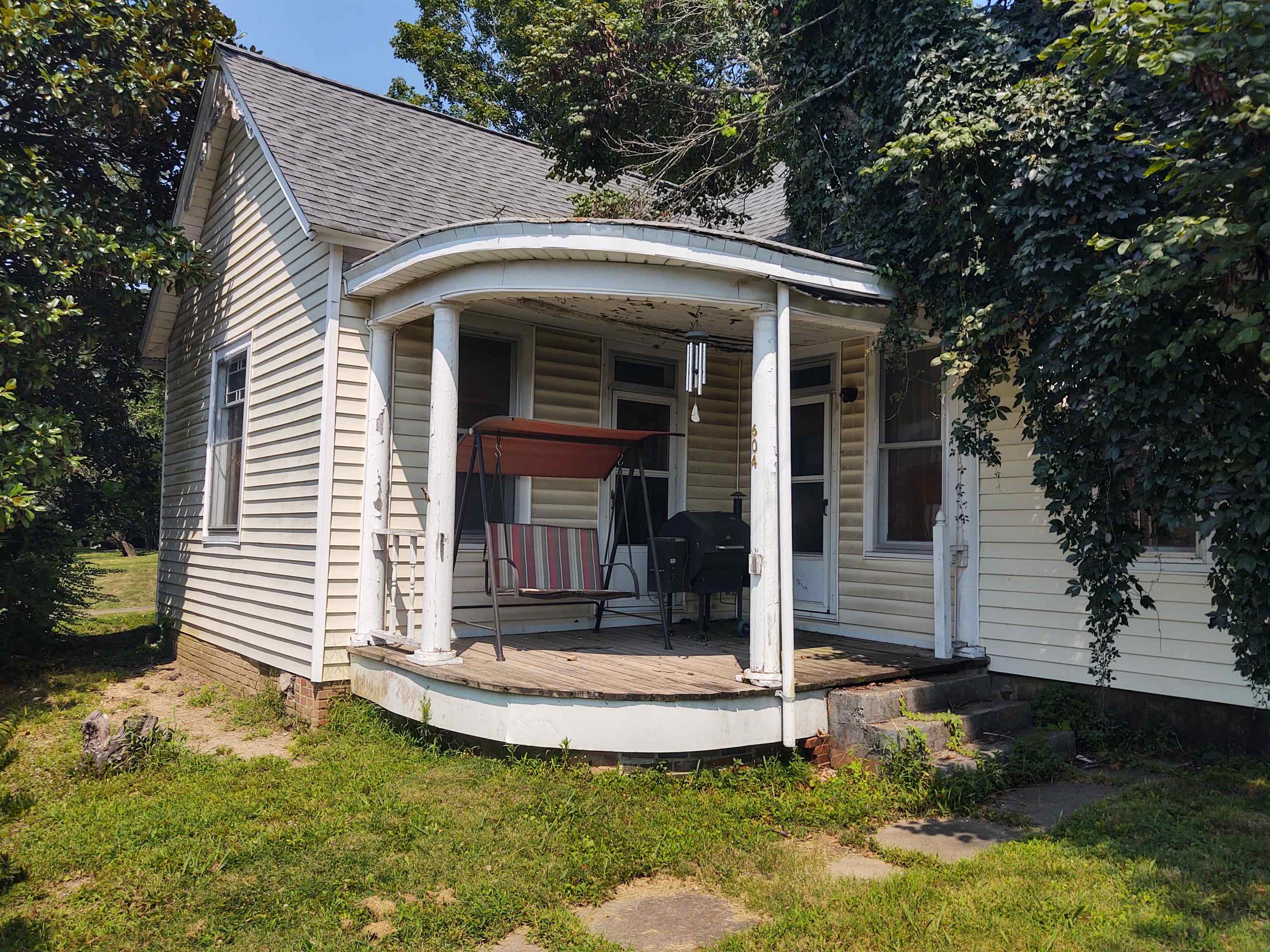 604 W Vine Street Property Photo 1
