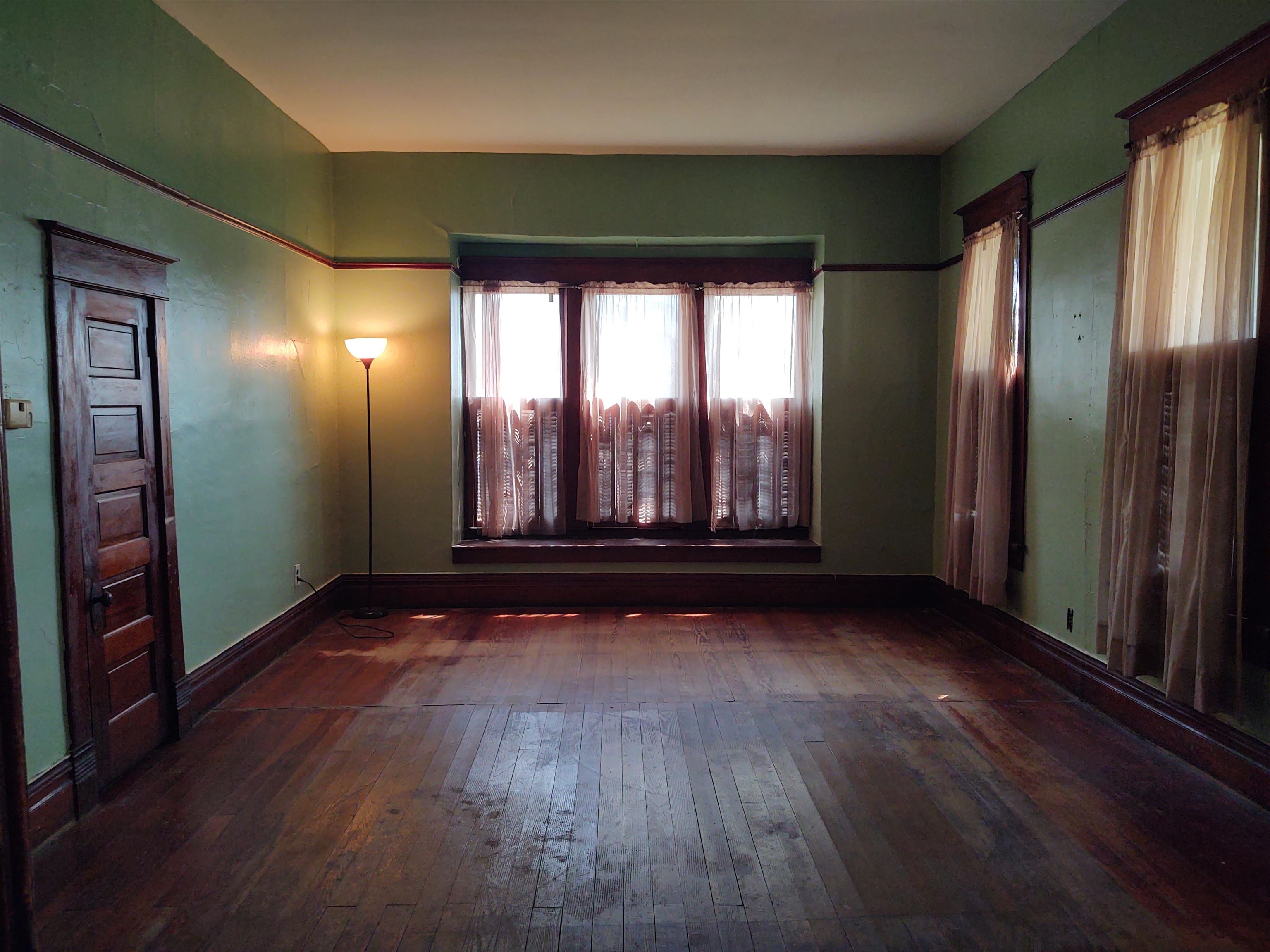 604 W Vine Street Property Photo 4