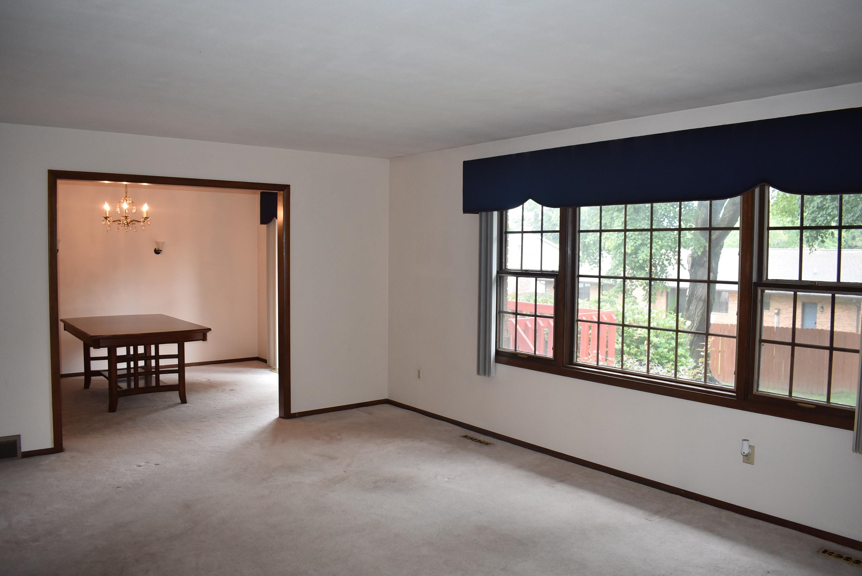 3025 Lantern Lane Property Photo 5