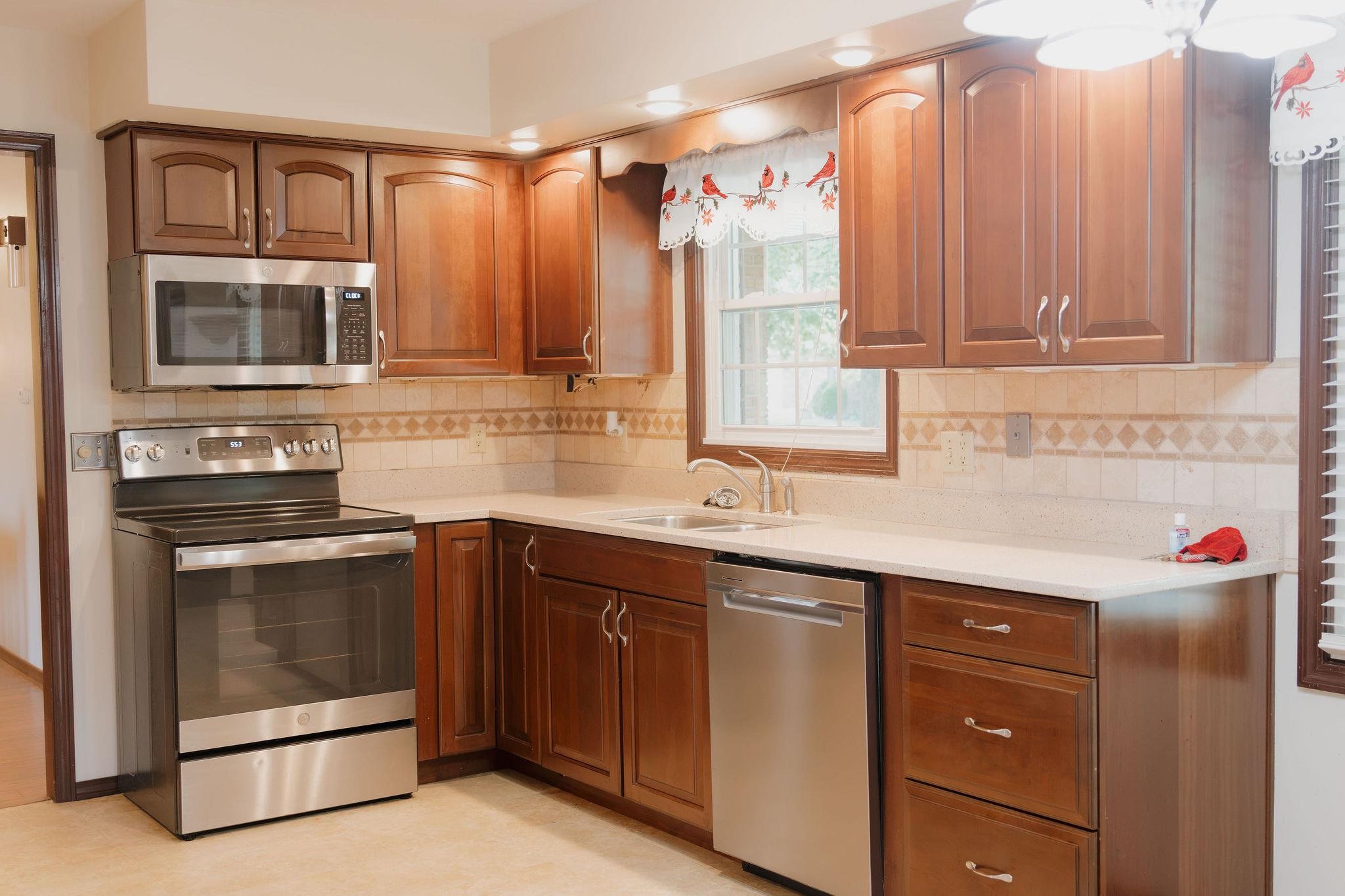 3025 Lantern Lane Property Photo 9