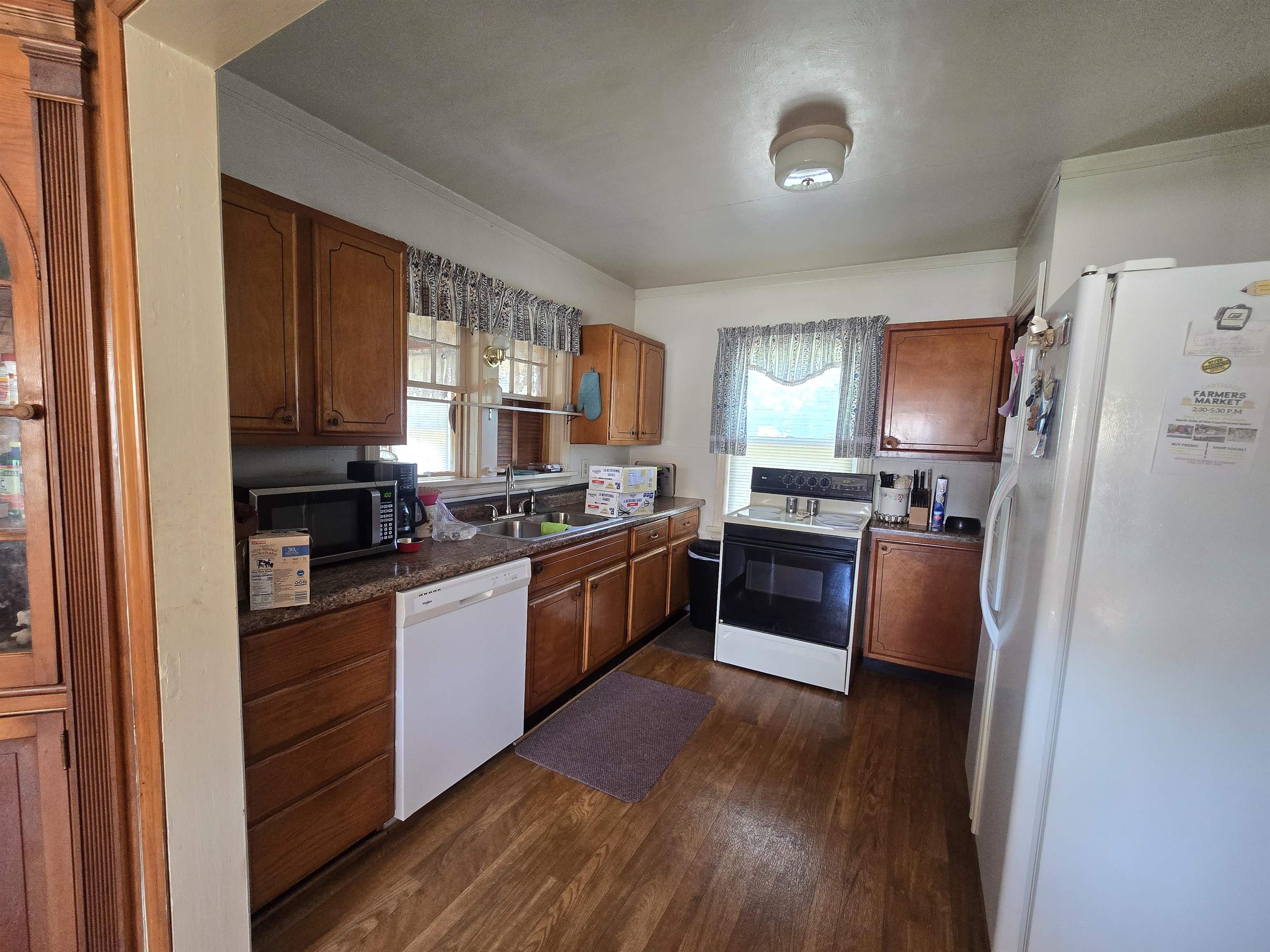 506 S Washington Street Property Photo 6
