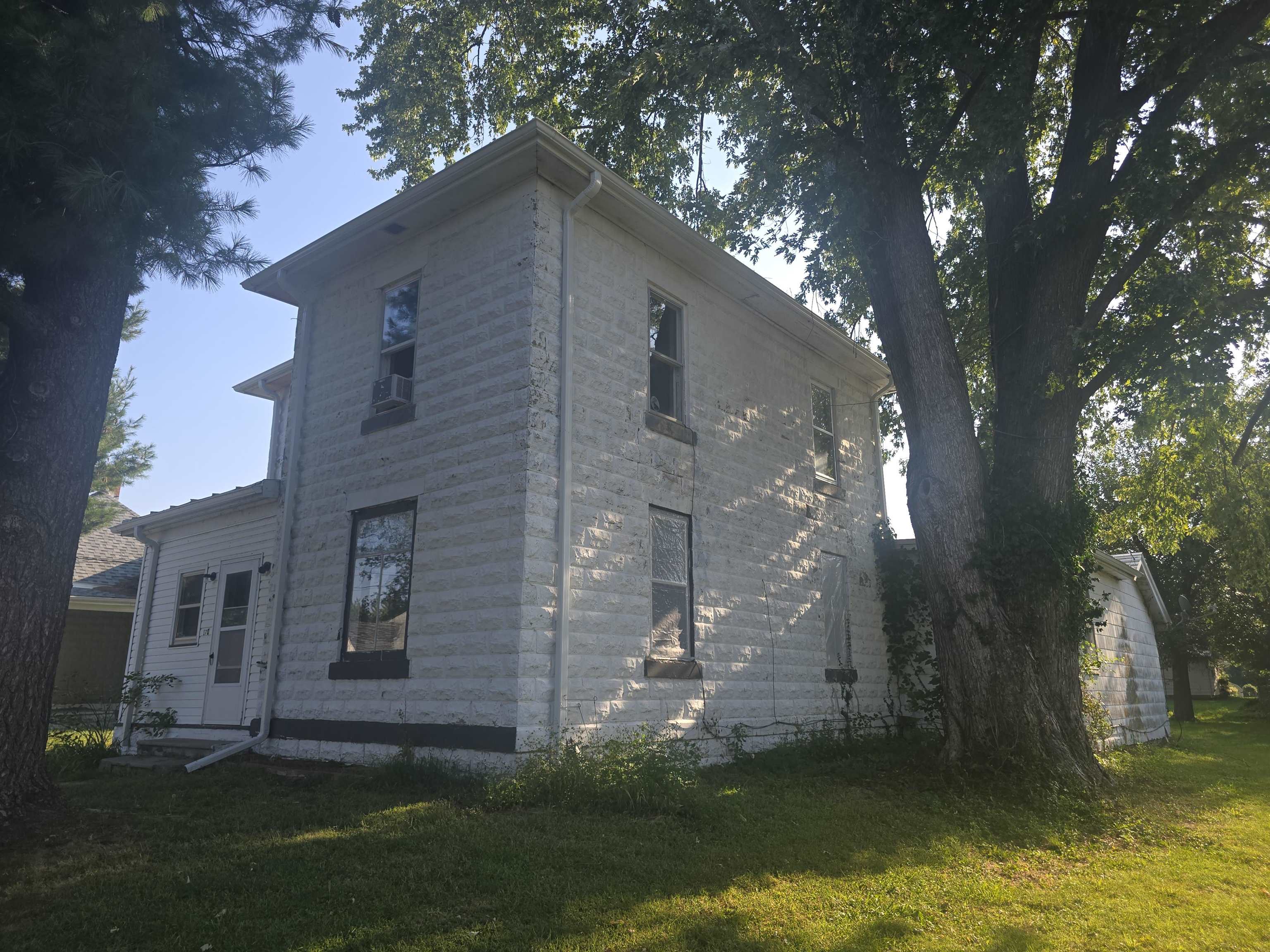 170 S Wilcox Street Property Photo 1