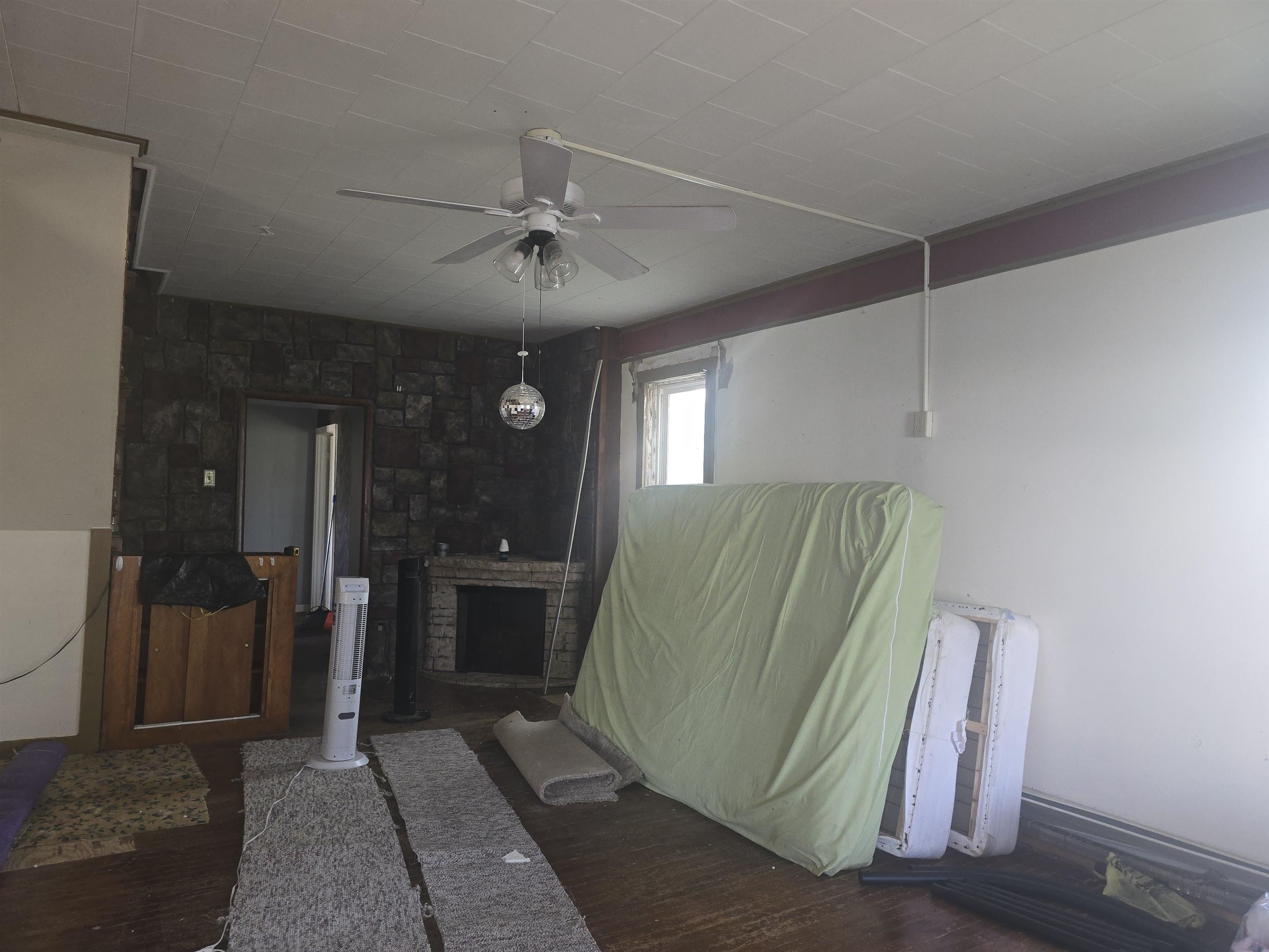 170 S Wilcox Street Property Photo 6