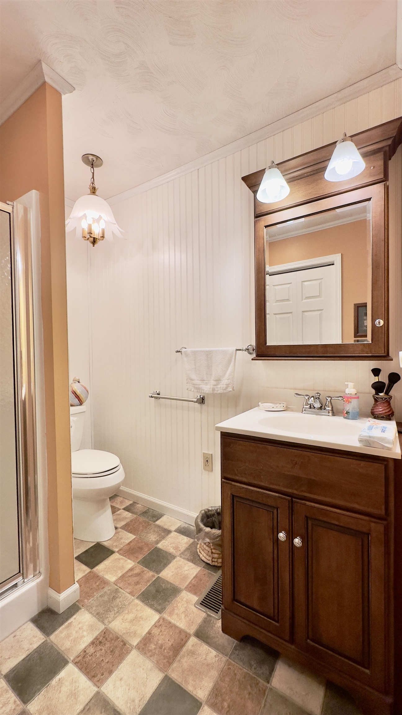 902 E Clark Street Property Photo 12