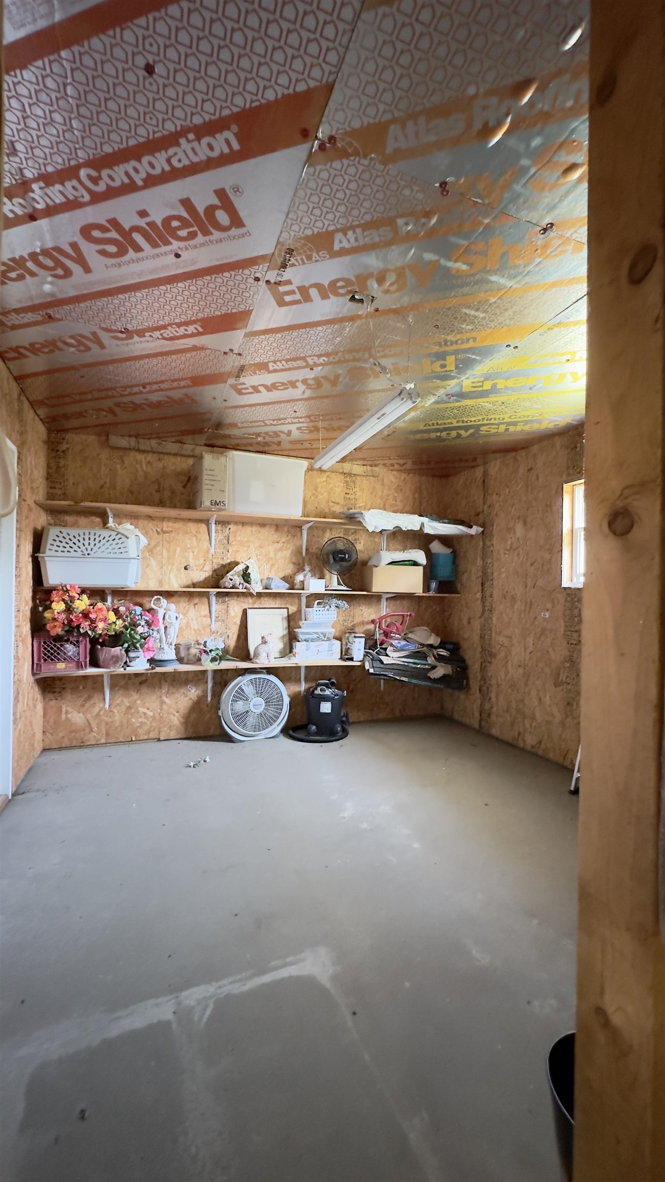 902 E Clark Street Property Photo 16