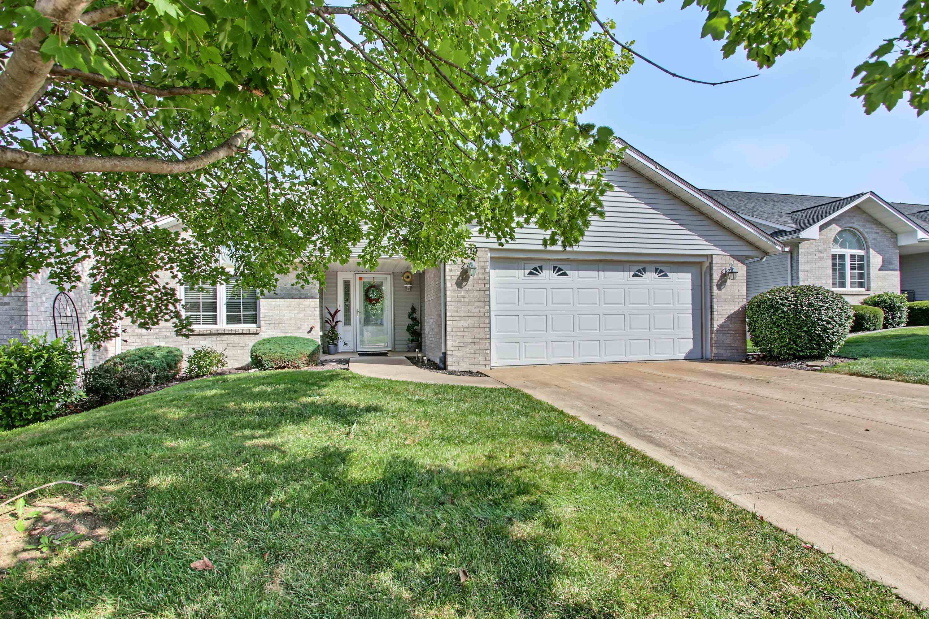 5009 Lake Ridge Drive Property Photo 1
