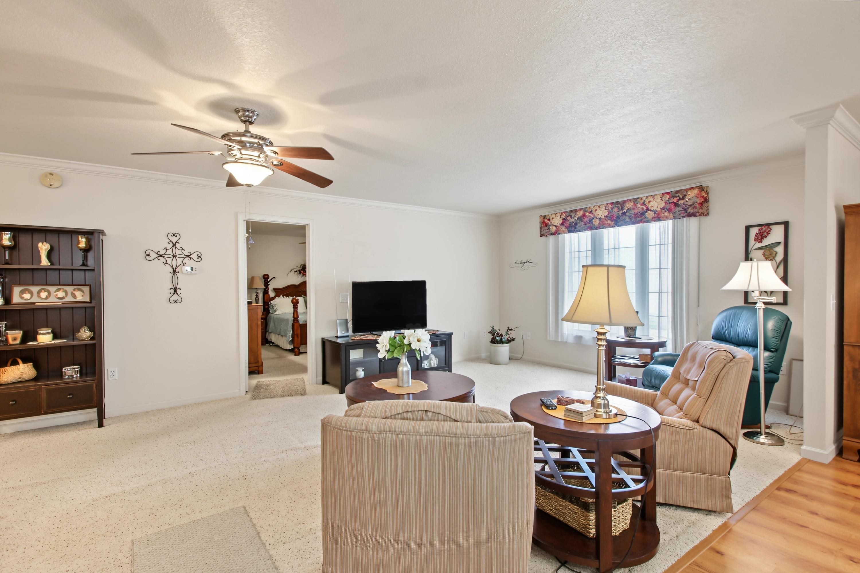 5009 Lake Ridge Drive Property Photo 3