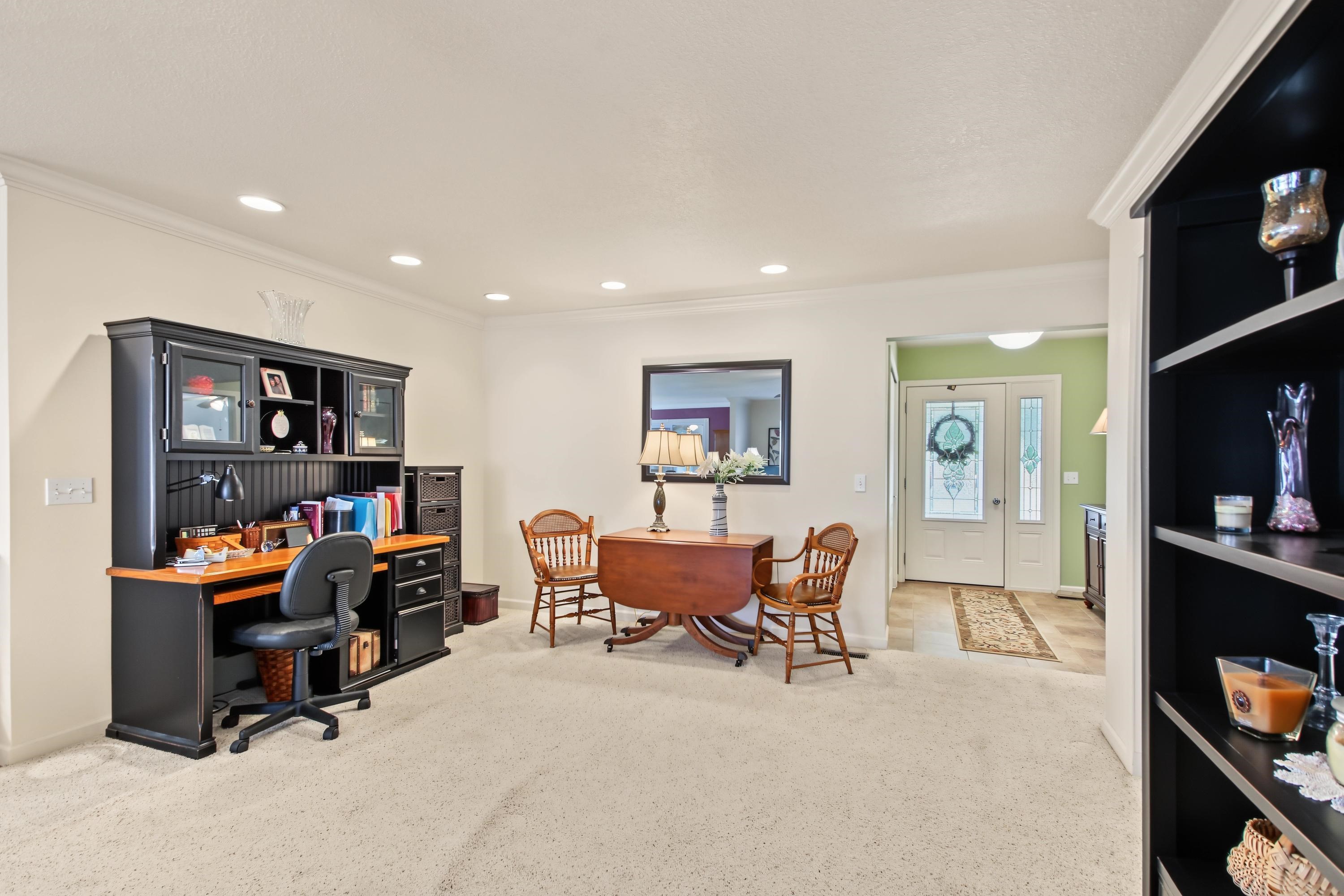 5009 Lake Ridge Drive Property Photo 8