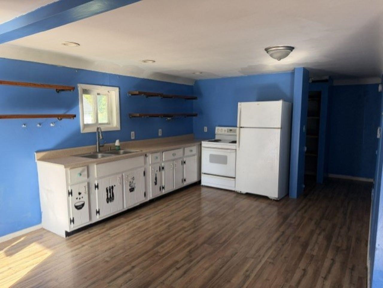 404 N Oak Street Property Photo 2