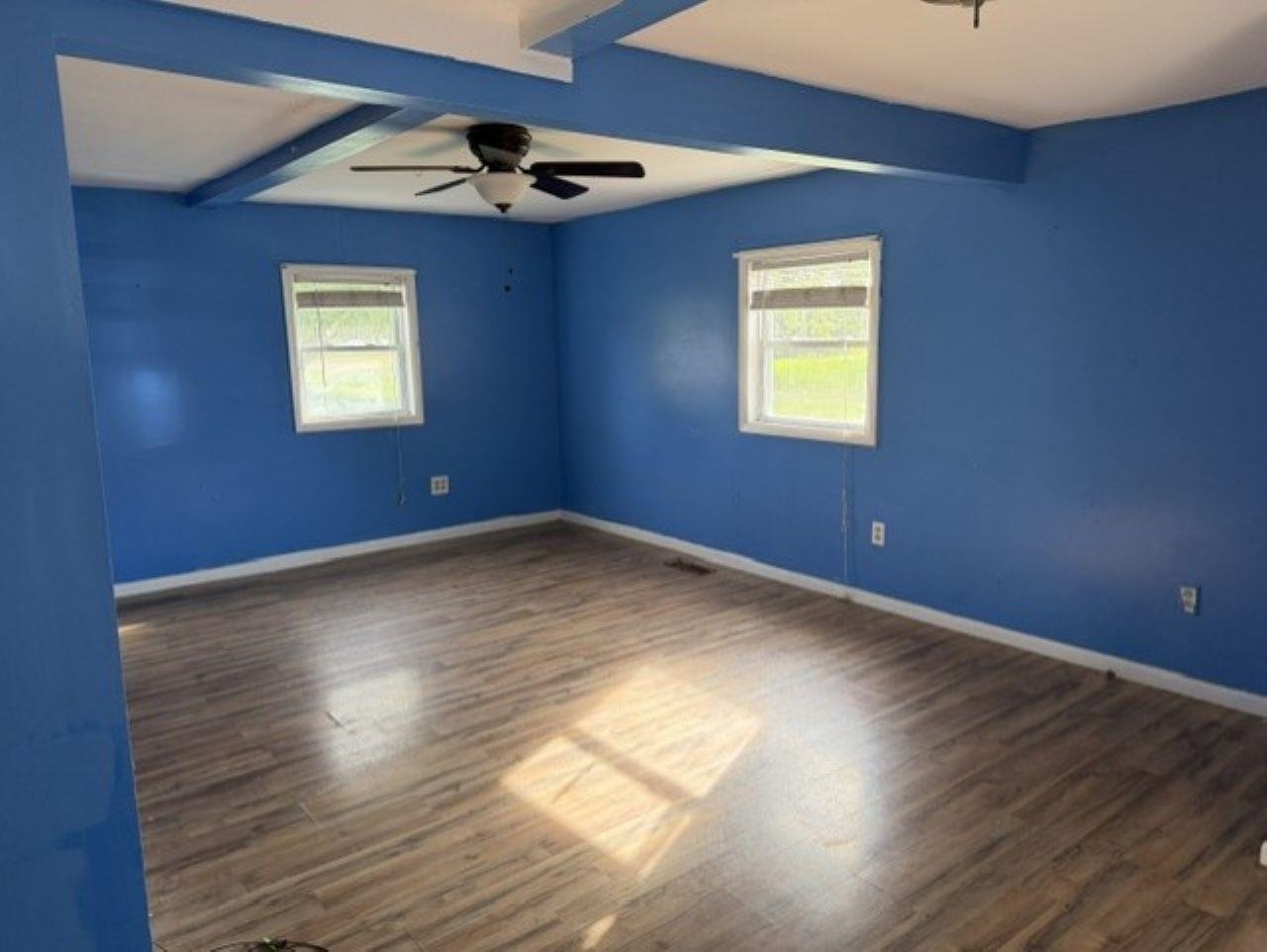 404 N Oak Street Property Photo 3