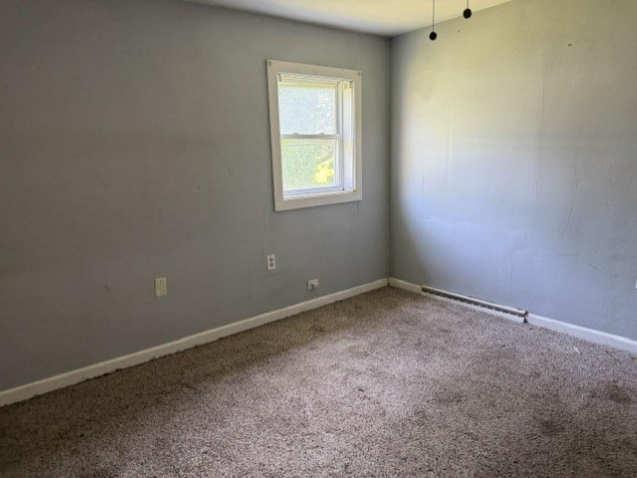 404 N Oak Street Property Photo 4