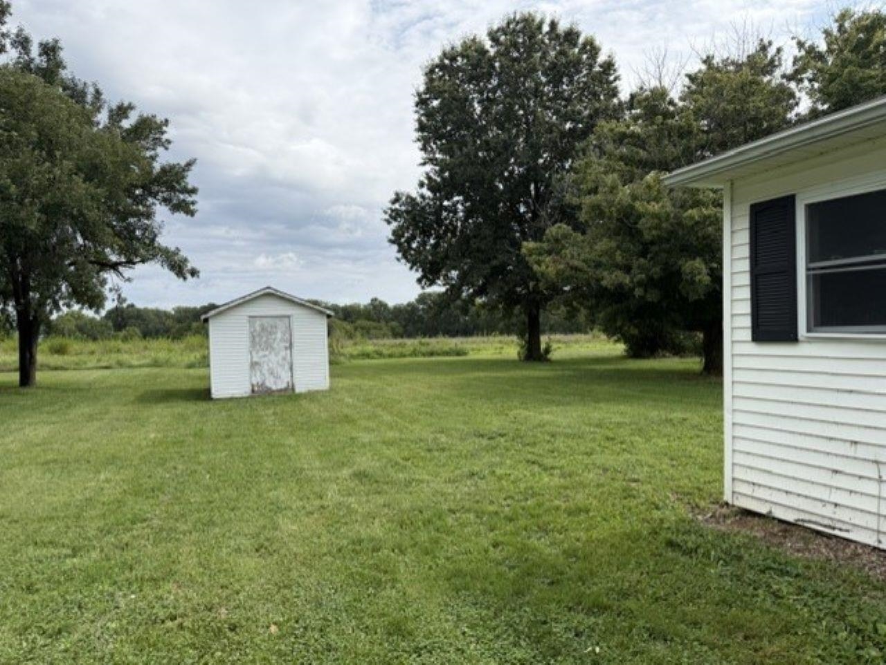 404 N Oak Street Property Photo 7
