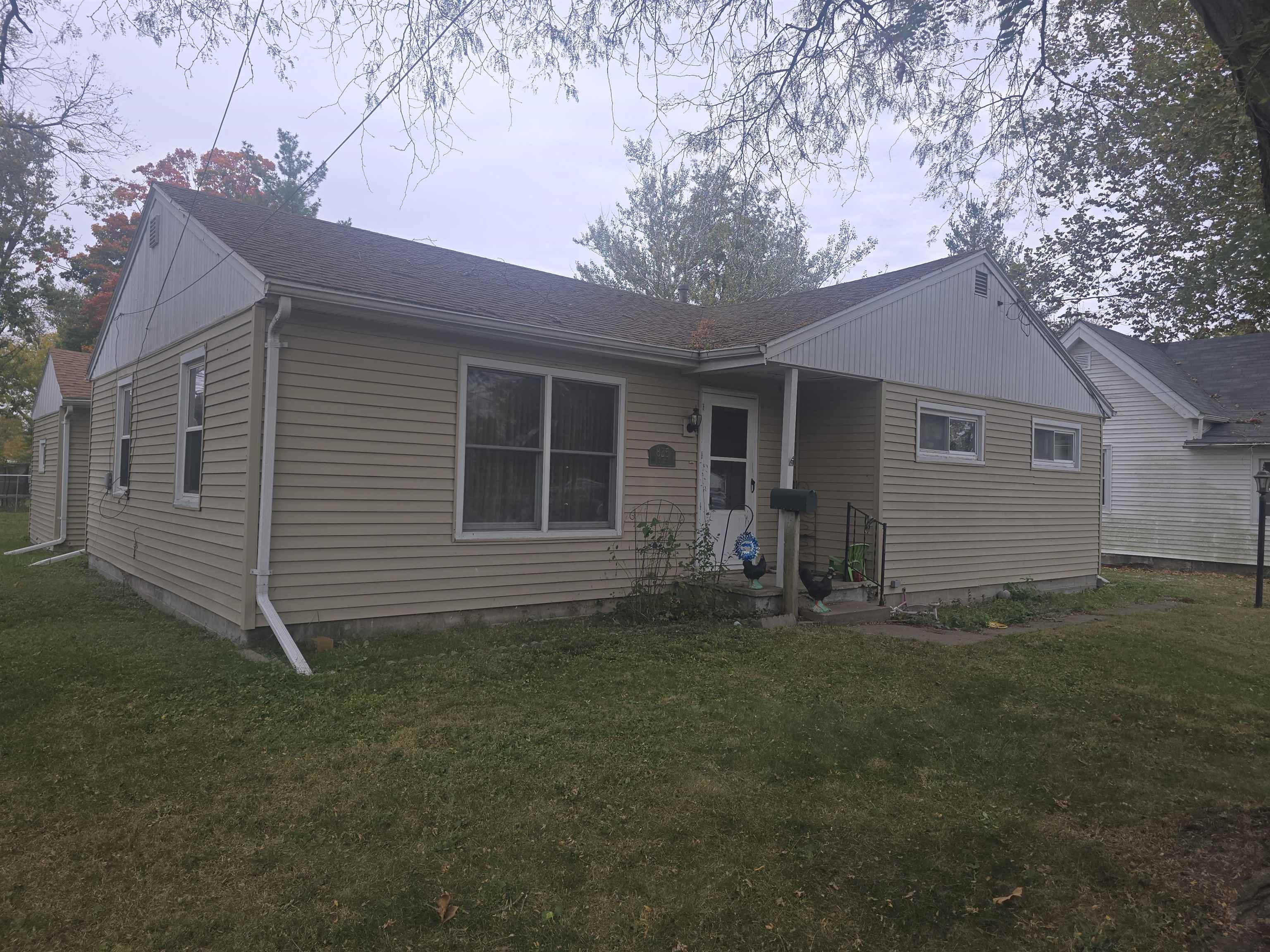 825 Locust Street Property Photo 1