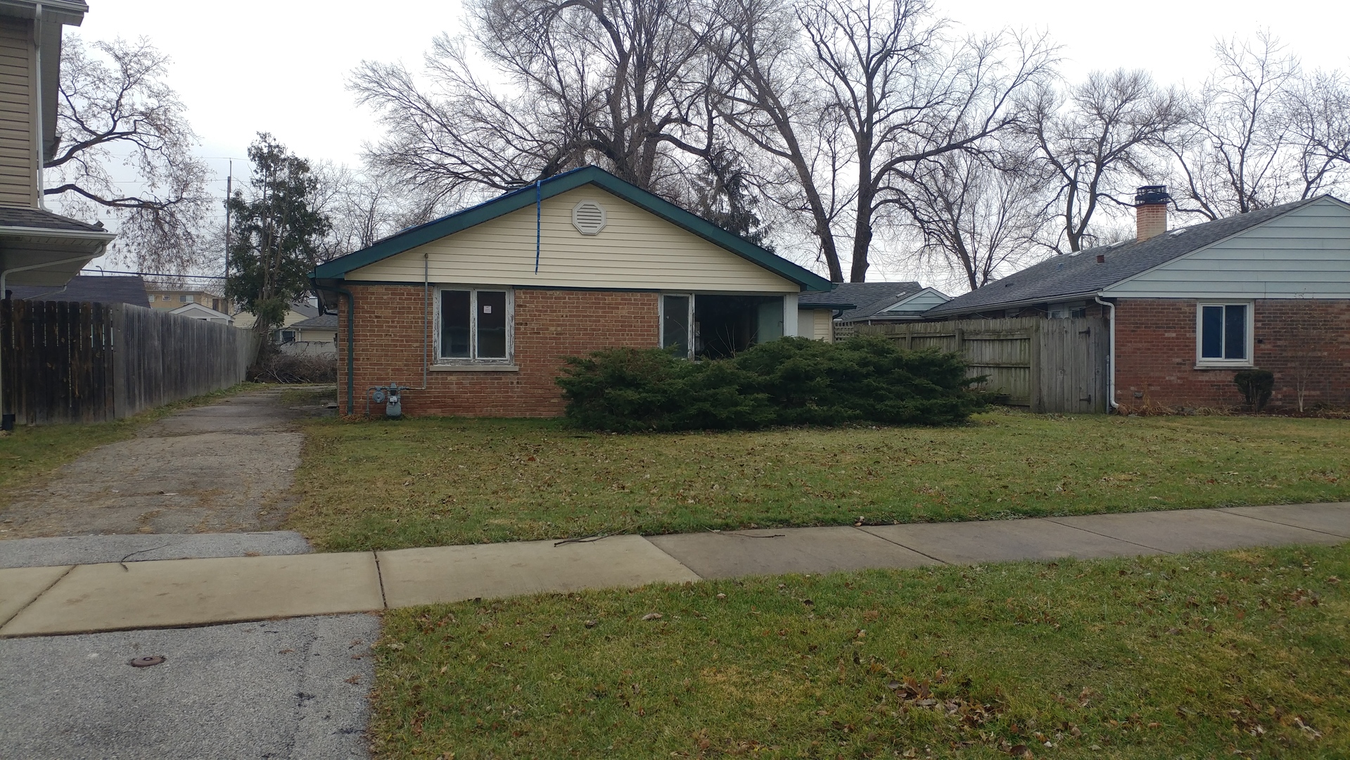 9941 Harnew Road Property Photo 1