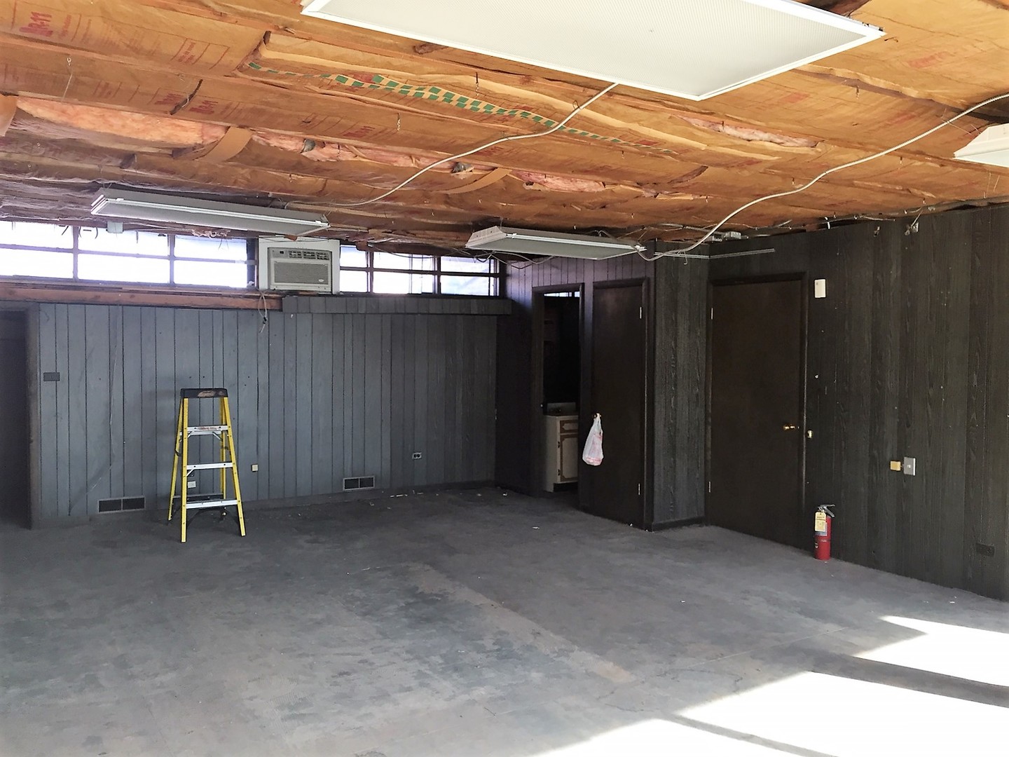 6252 W North Avenue Property Photo 2