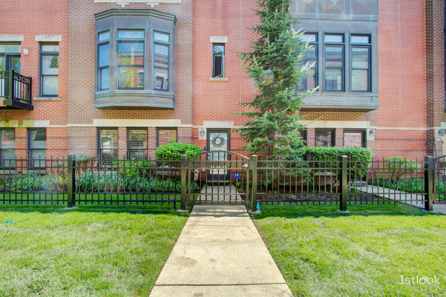 835 W College Parkway Property Photo 1