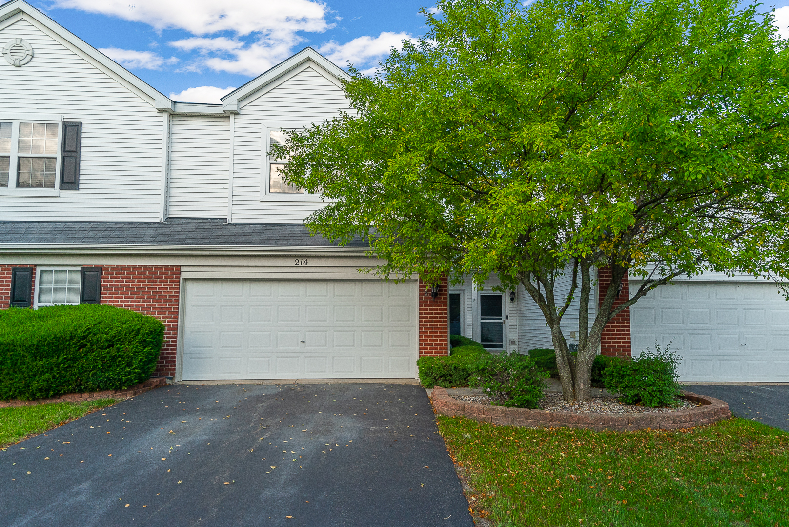 214 Parkside Drive Property Photo 1