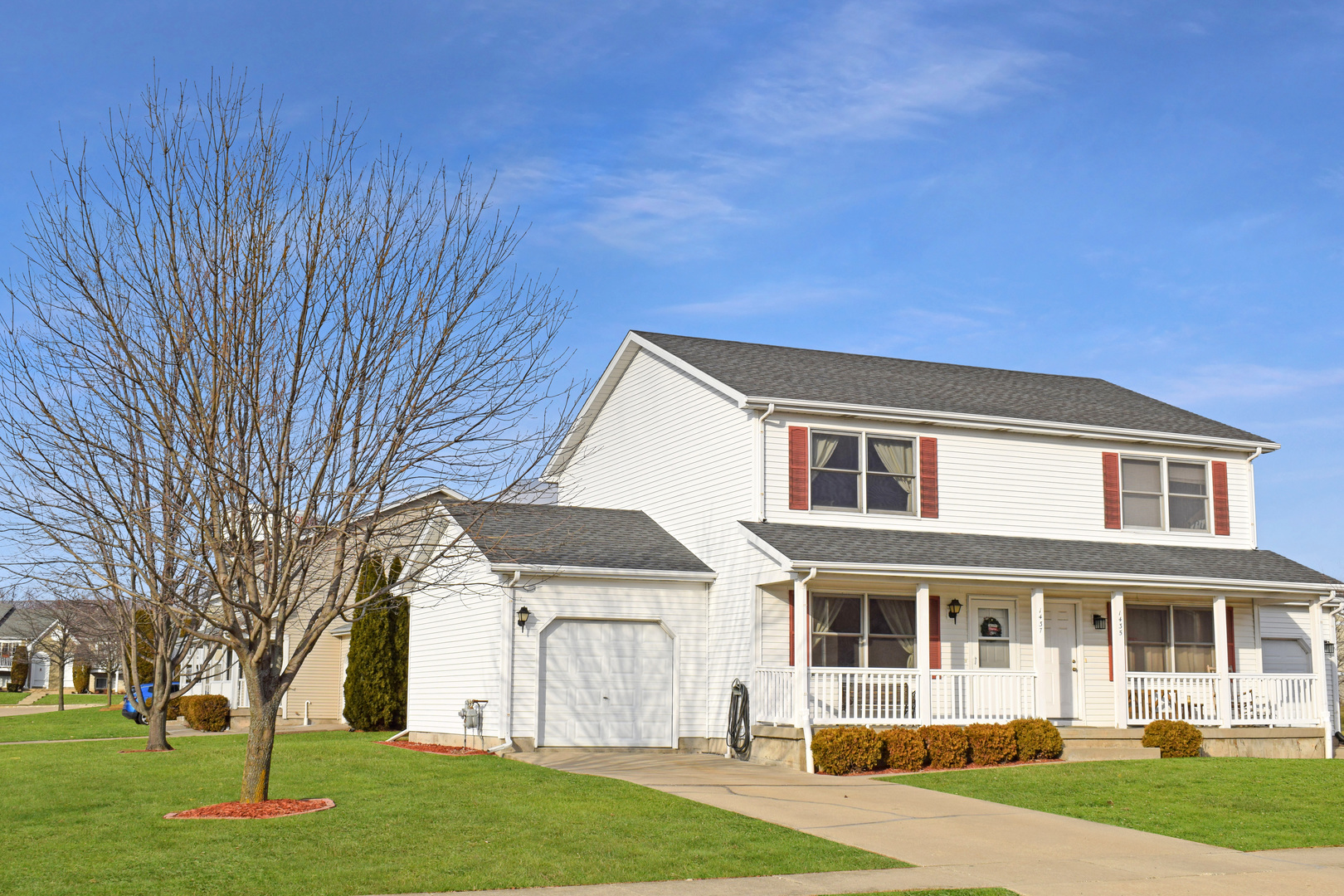 1437 Moluf Street Property Photo 1