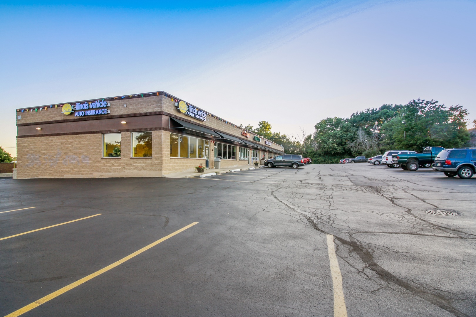 110 S Neltnor Boulevard 6 Property Photo 3