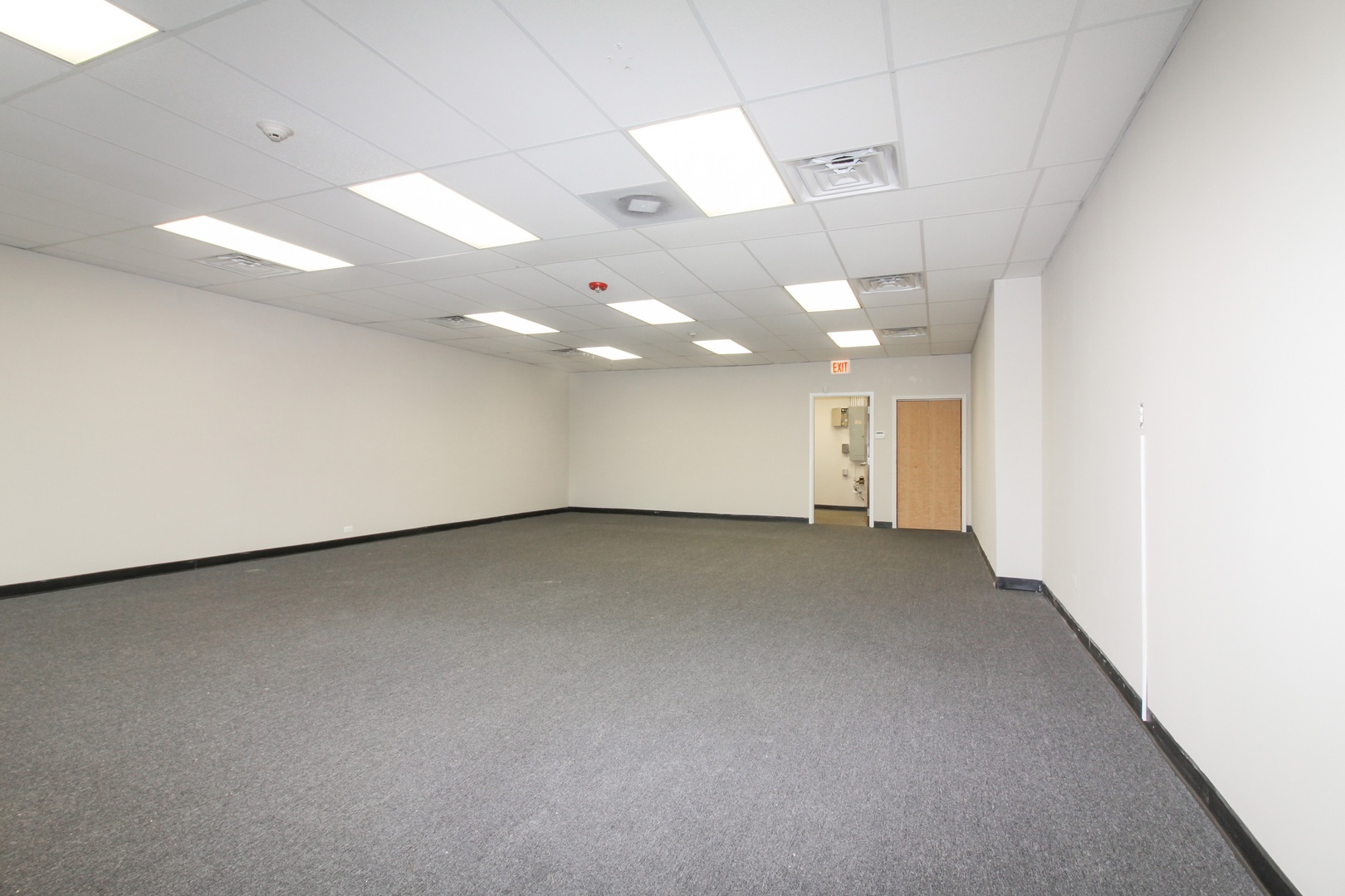 110 S Neltnor Boulevard 6 Property Photo 7