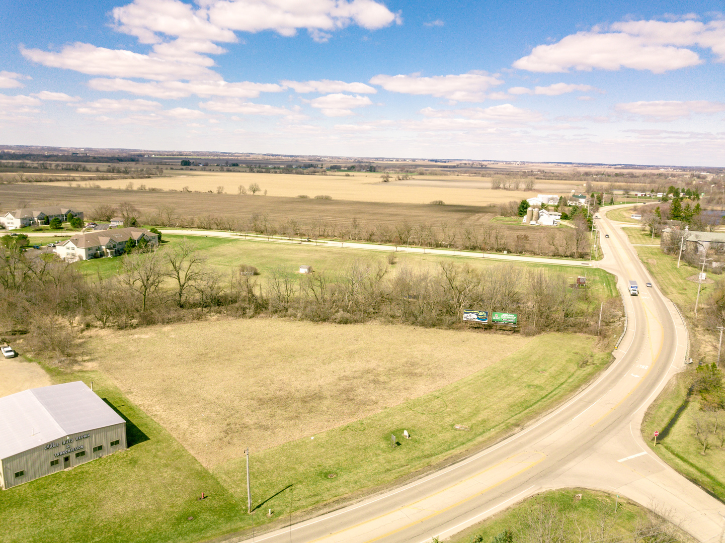 00 Route 14 Highway Property Photo 4