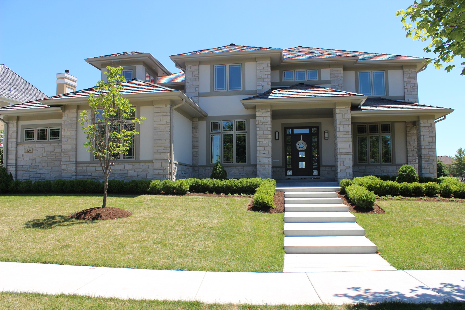 7s410 Arbor Drive Property Photo 3