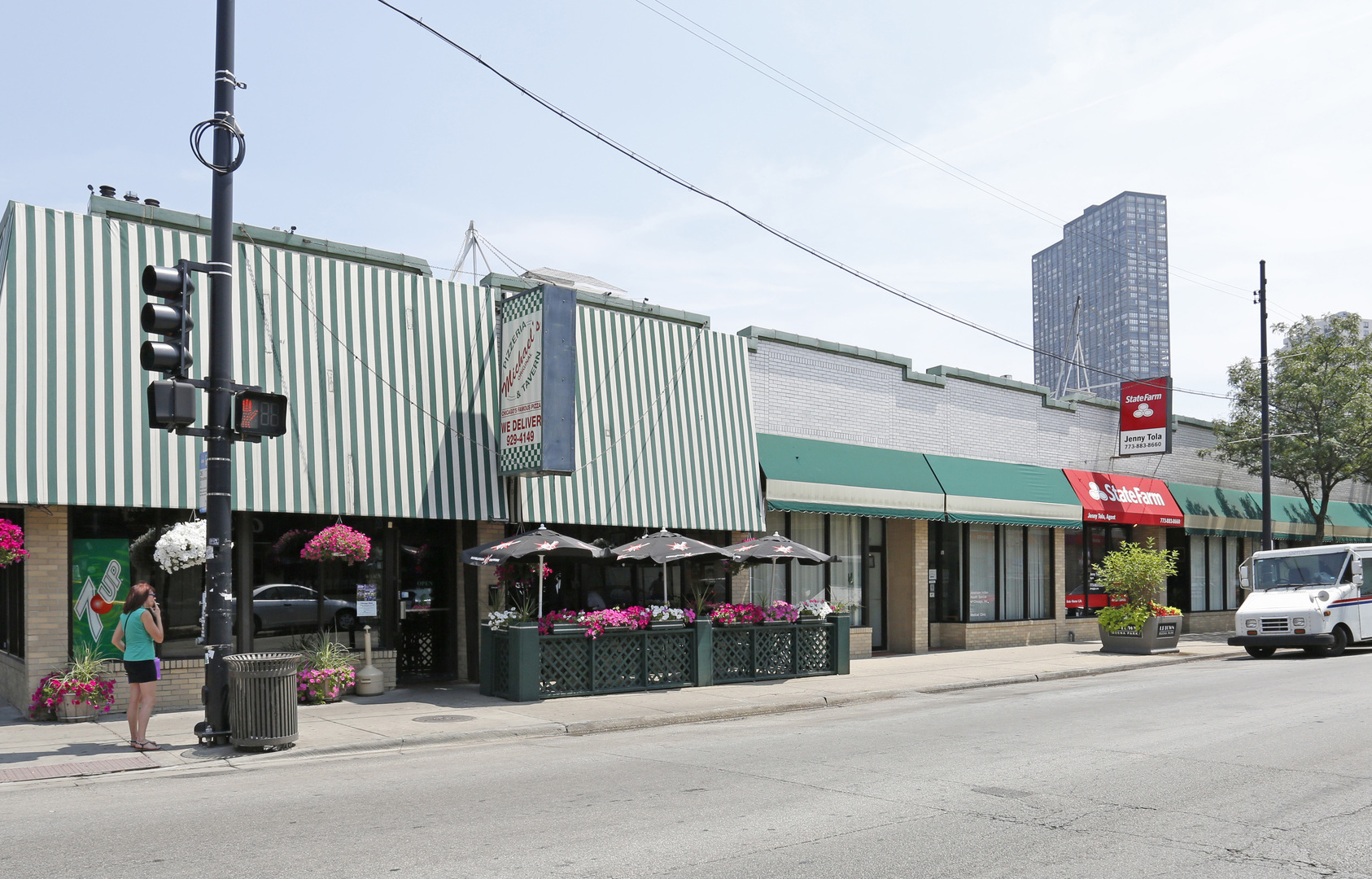 4075 N Broadway Street 4079-81 Property Photo 1