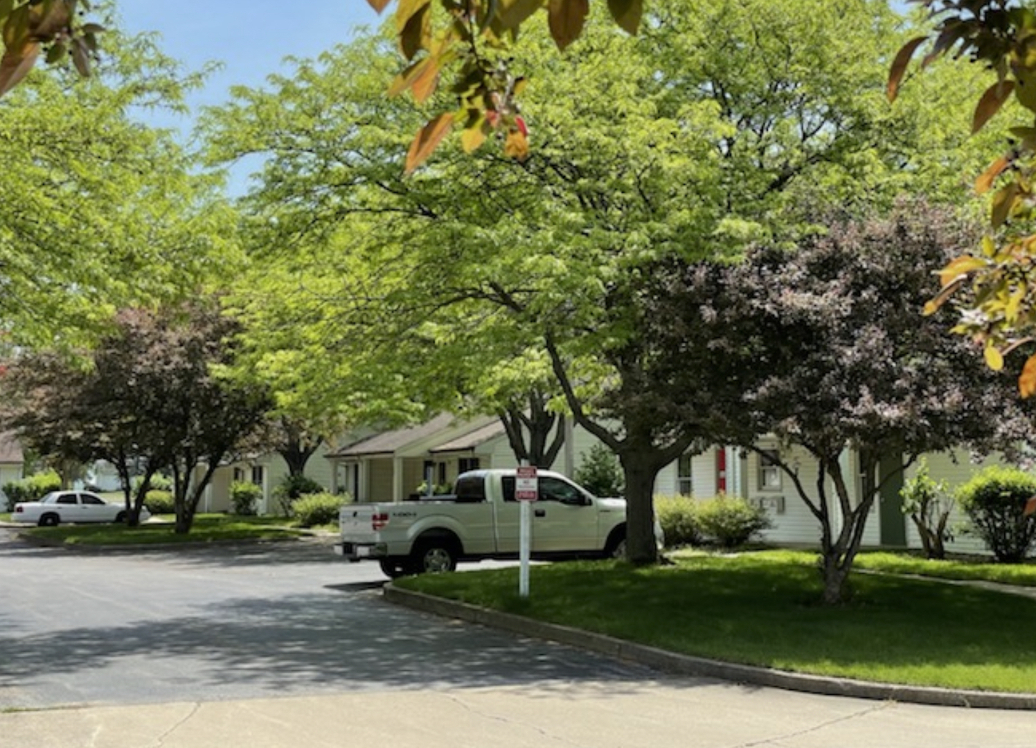 551-564 N Clarence Avenue Property Photo 16